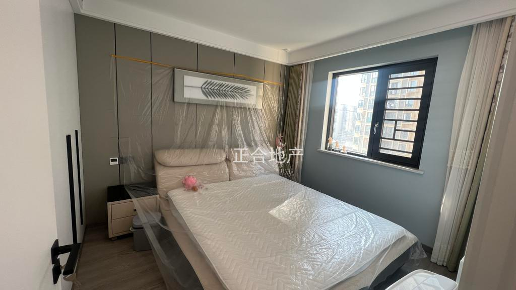 城南森林国际180平精装大平层，双阳台