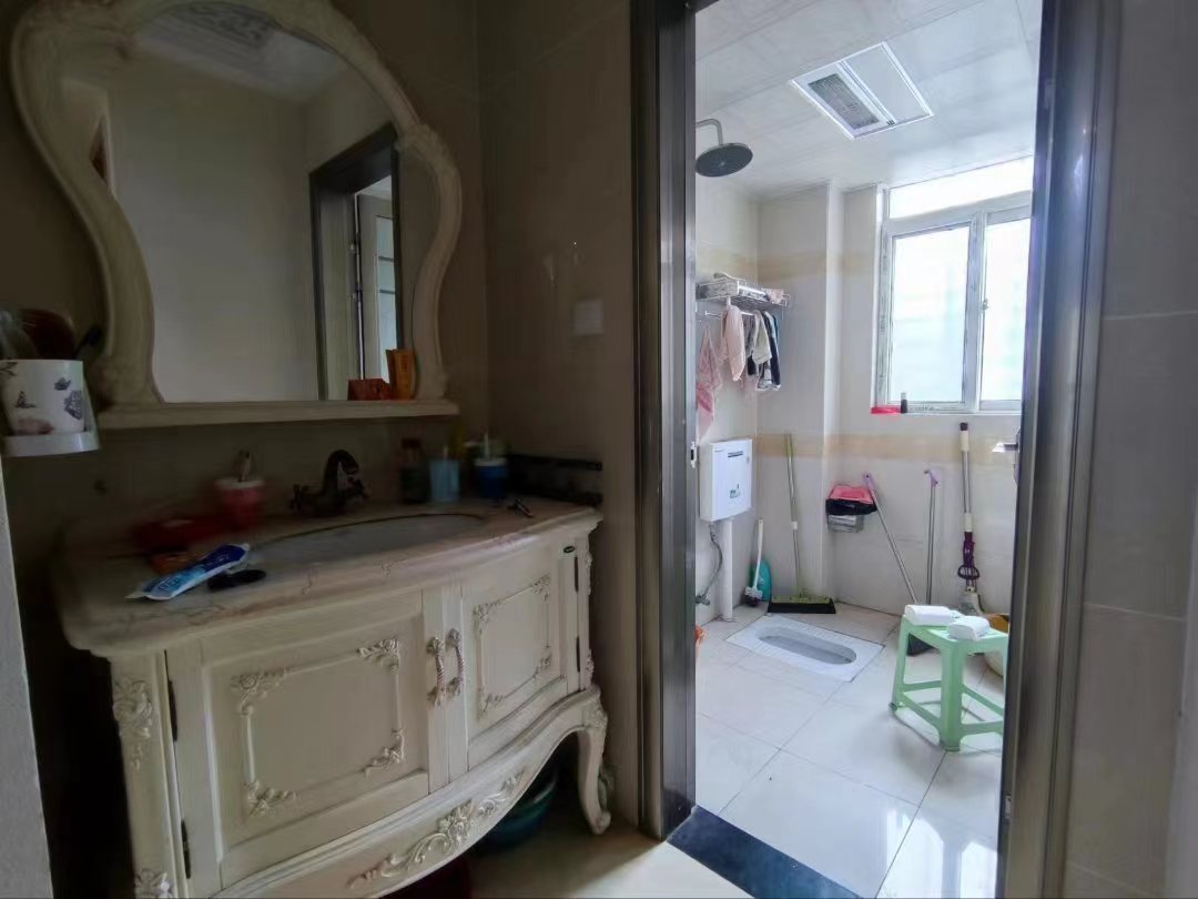 和合国际.精装三房.小区人车分流.看房方便