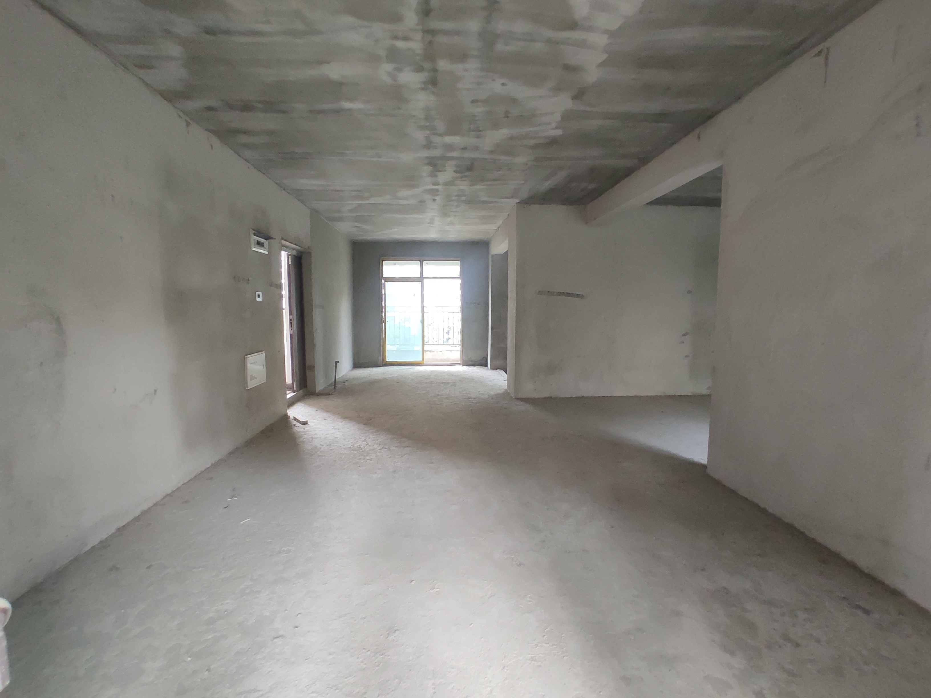 领秀城.毛坯小高层.南北双阳台.看房方便