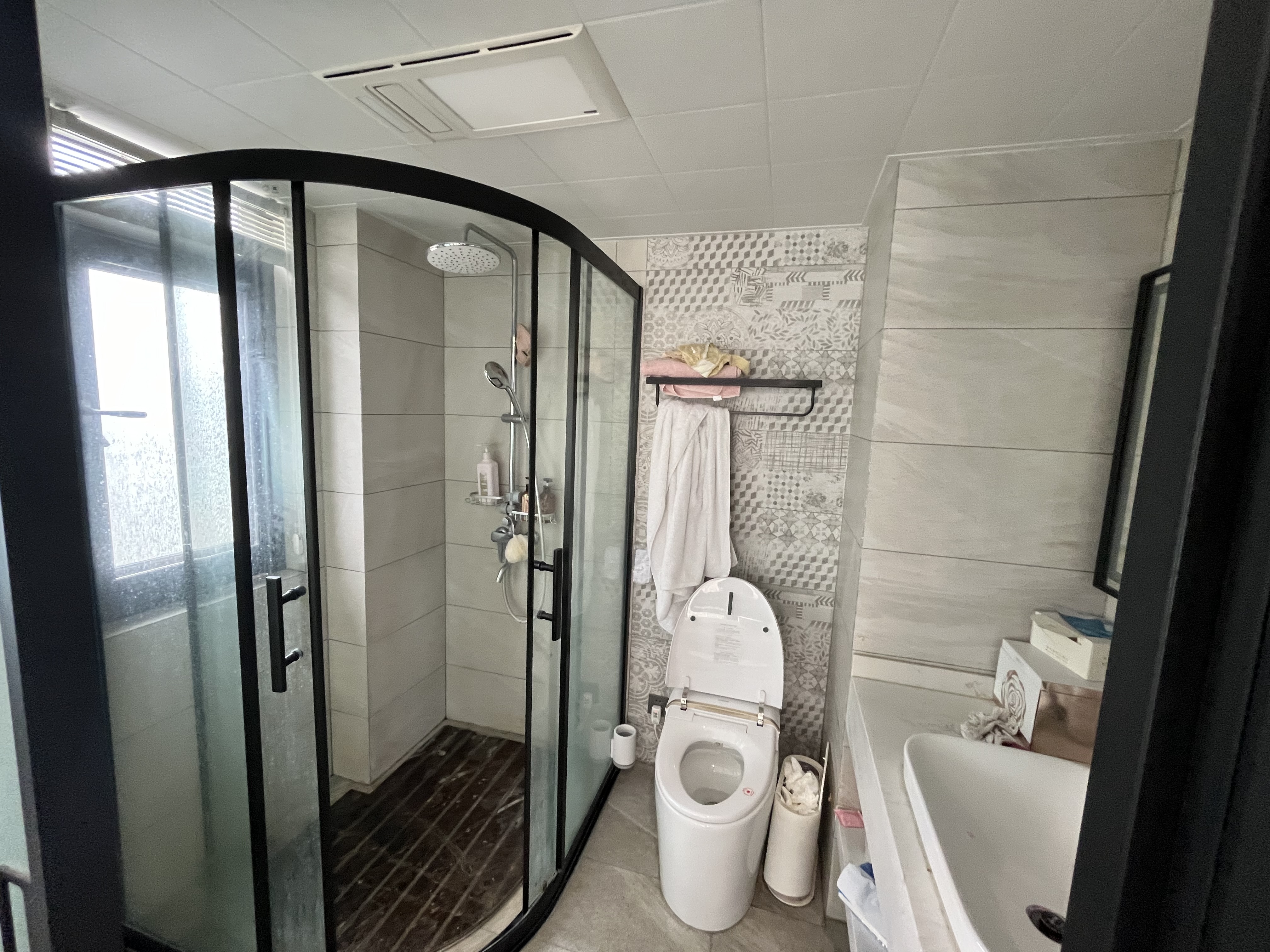 森林国际新装修全屋中央空调暖气片湖景房