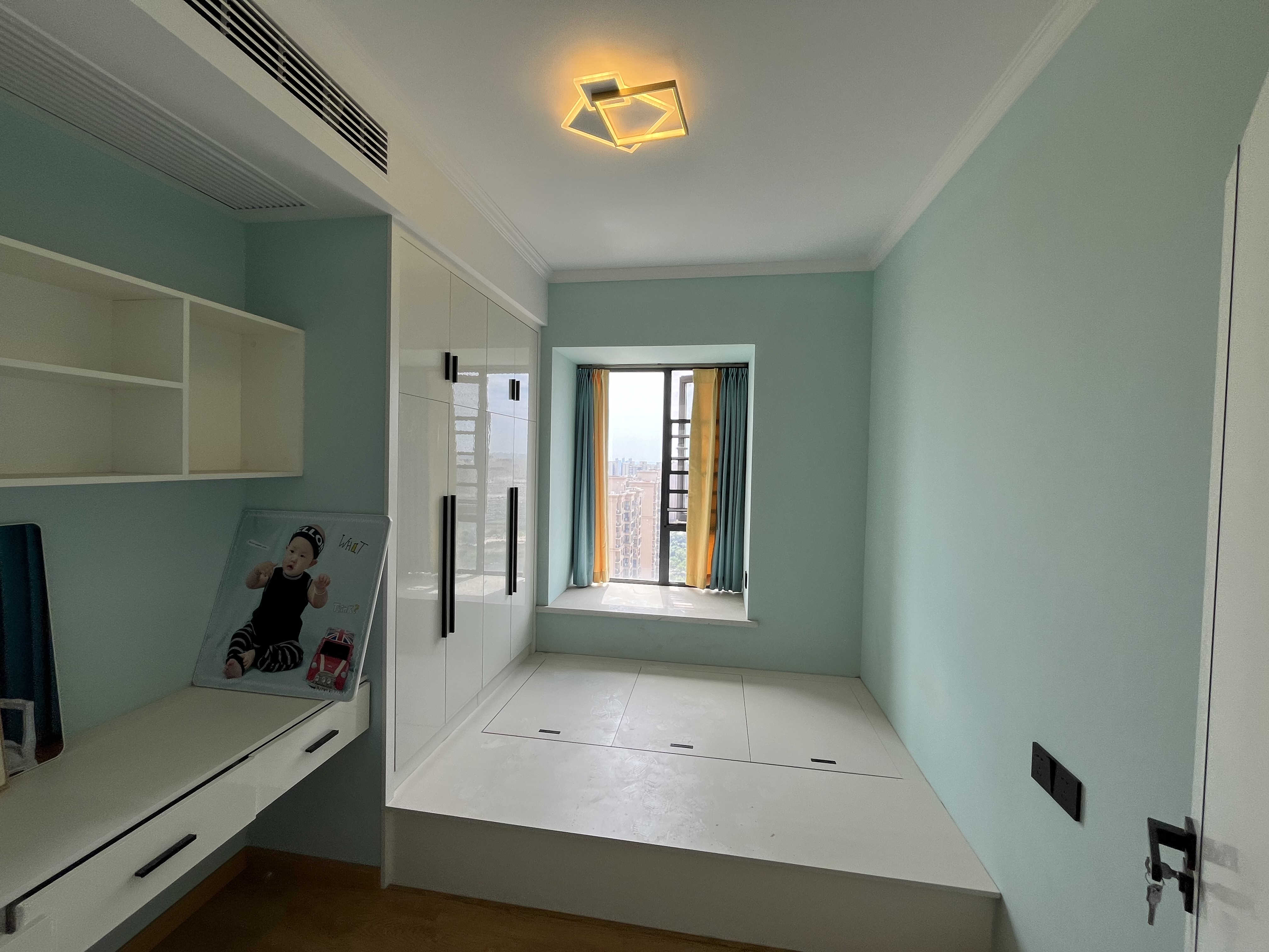 翡冷翠精装四房全屋中央空调好楼层看房方便