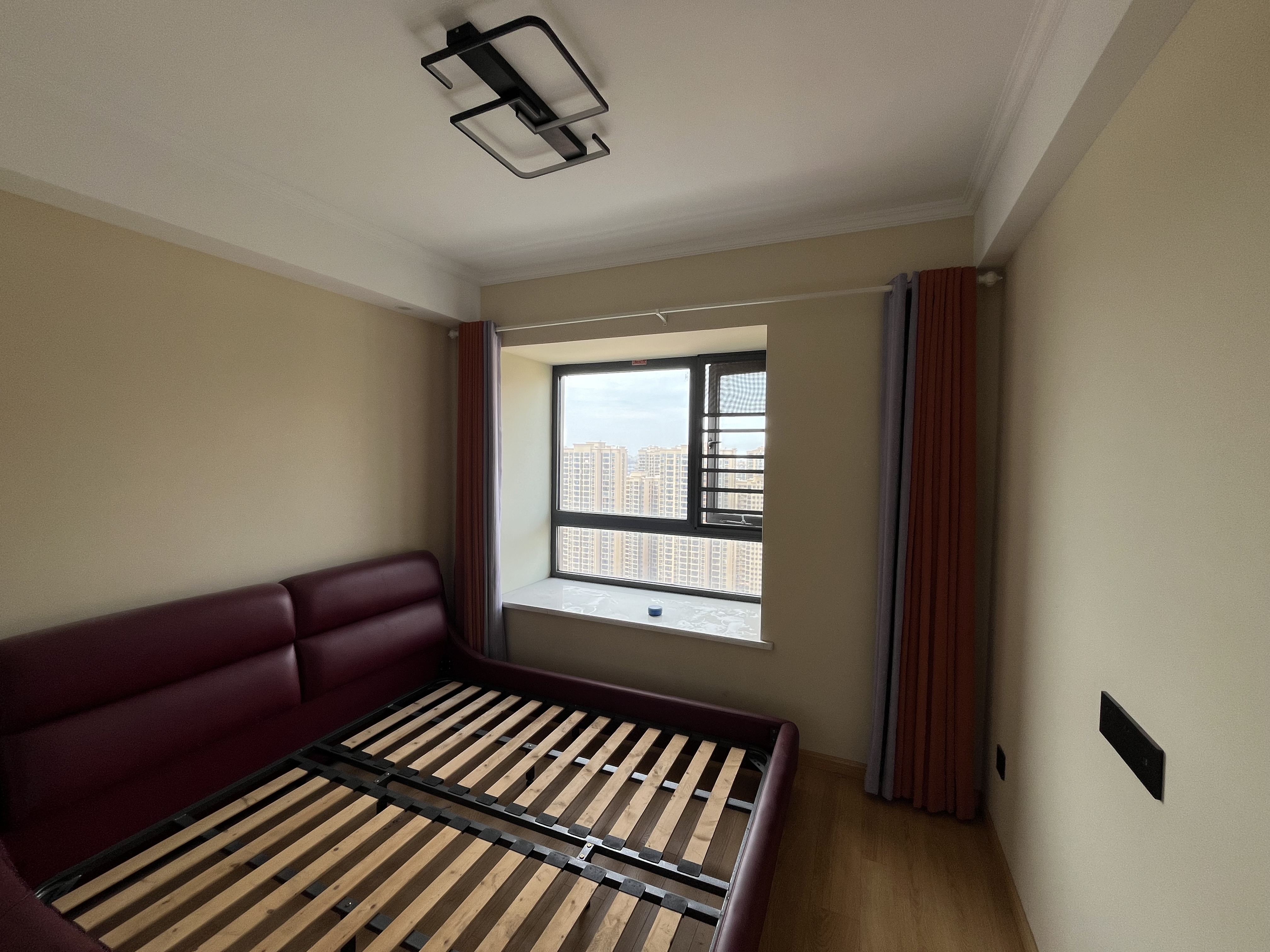 翡冷翠精装四房全屋中央空调好楼层看房方便