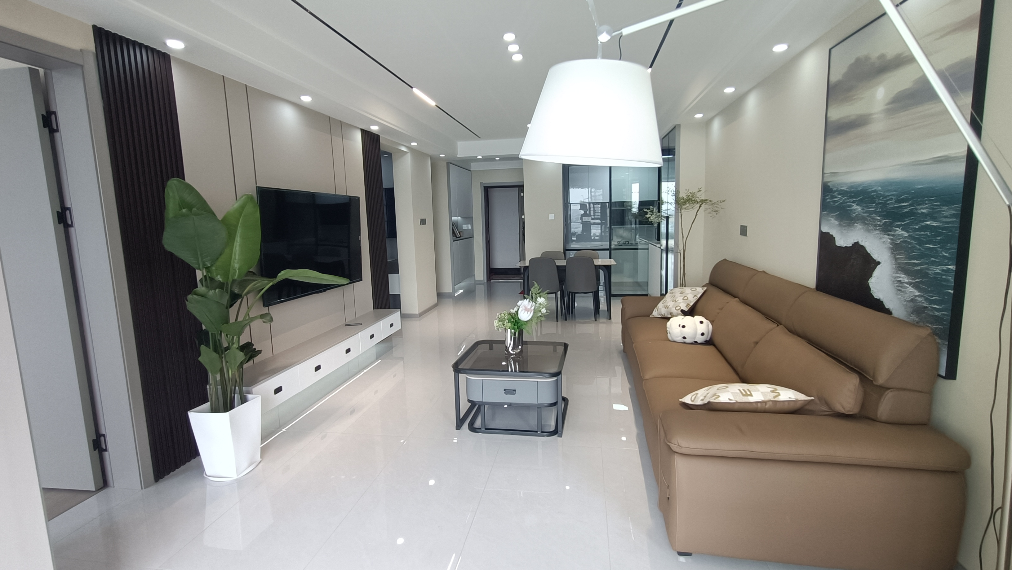 仙桃满庭春3室2厅1卫，全新精装修 优价出售！机会难得！