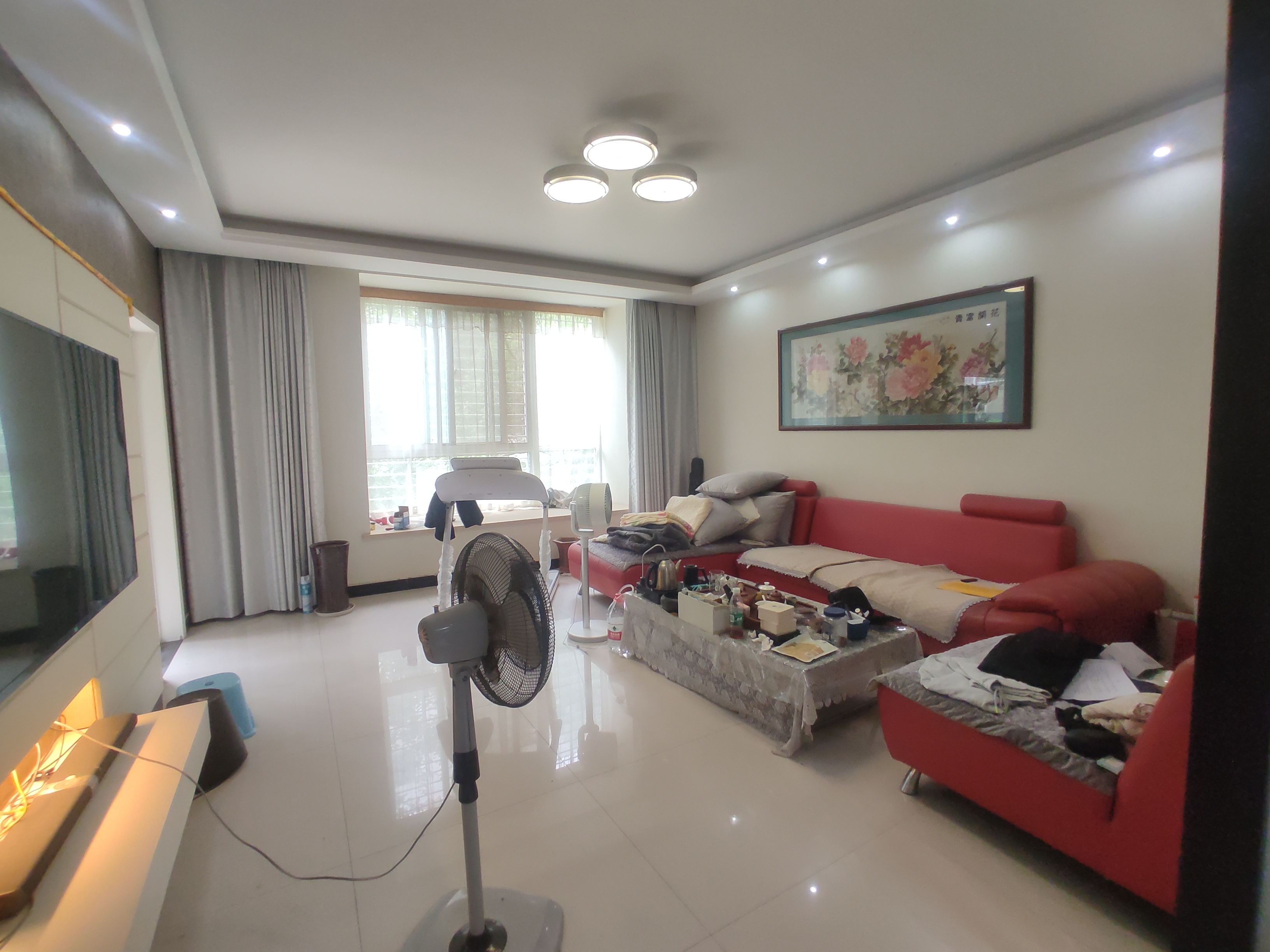 世纪雅园.精装四房.步梯二楼.证件满二.看房方便