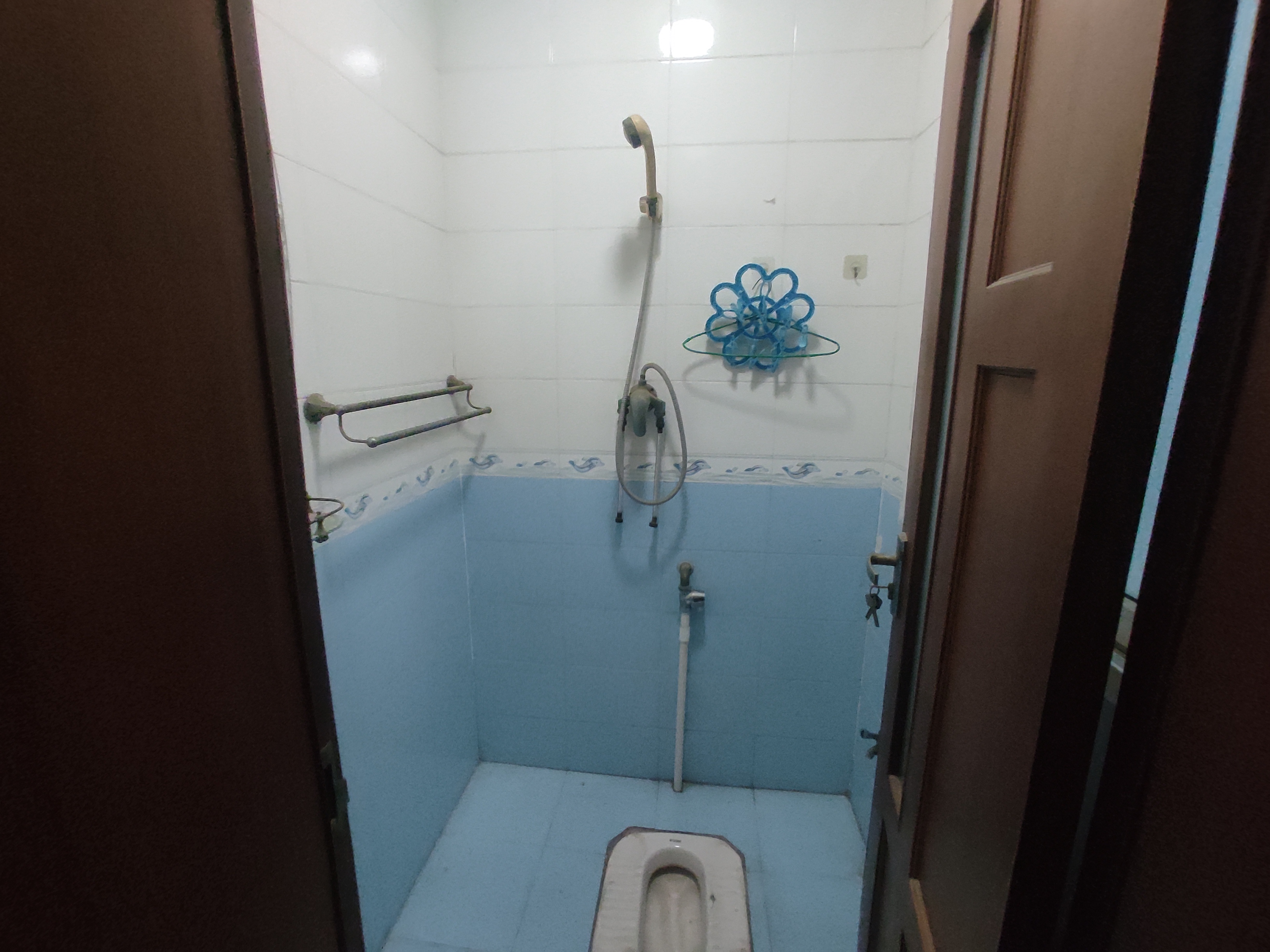 五星小区.精装三房两卫.证件满二.出行方便.看房方便