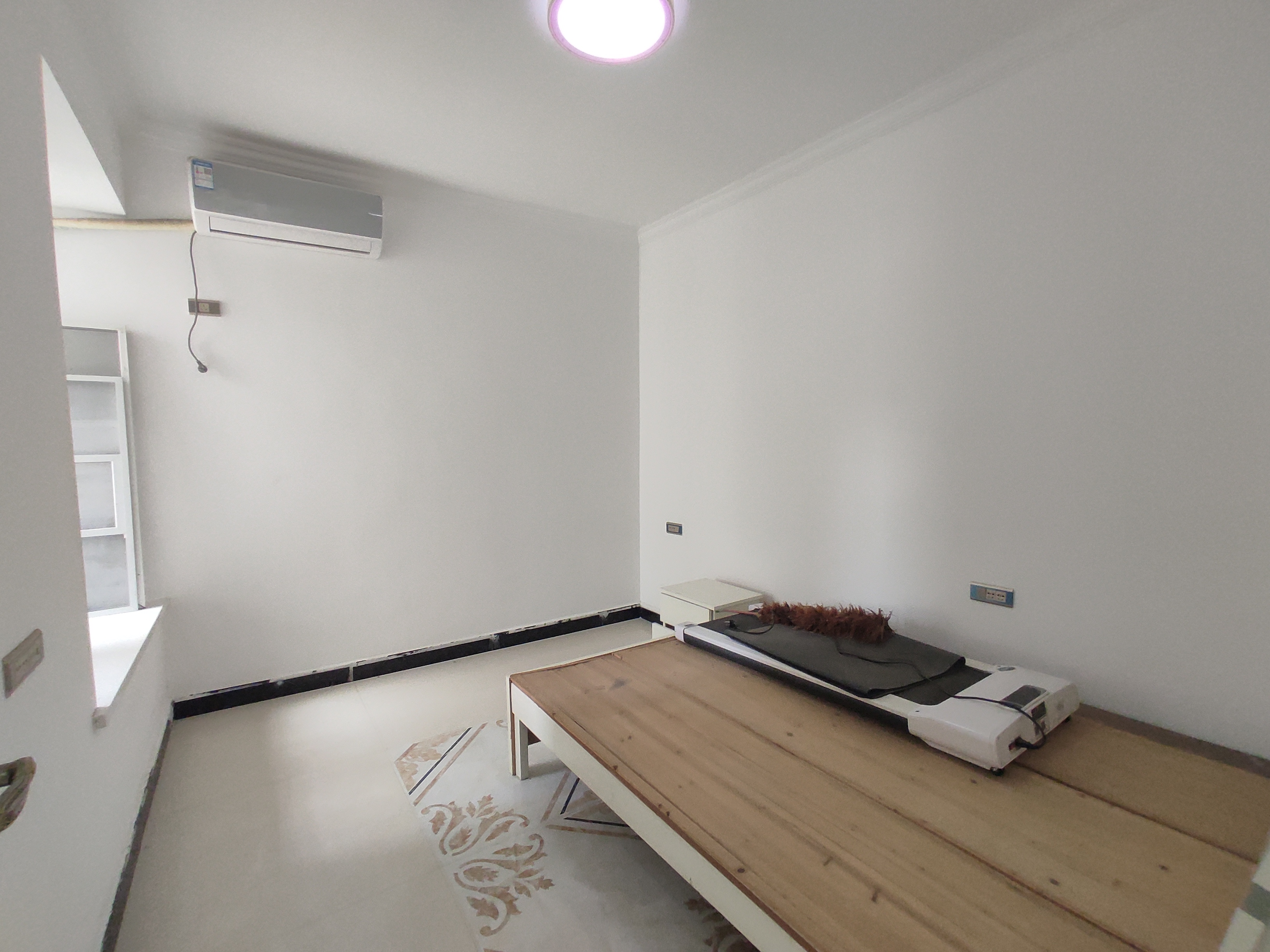 公园世家.精装三房边户.房子成色新.电梯好楼层.证件满二.看房约