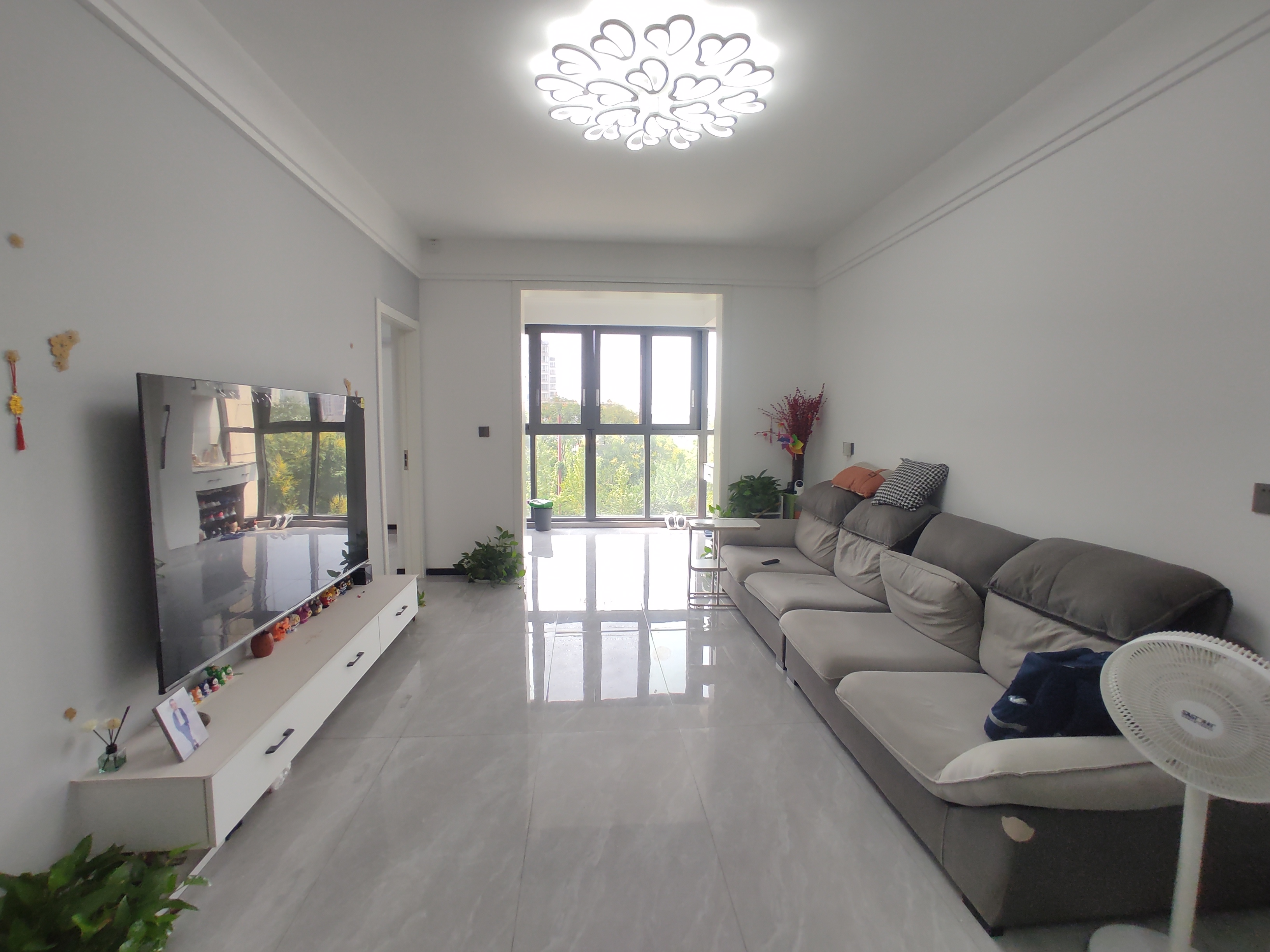 元泰未来城.精装小三房.证件满二.看房方便