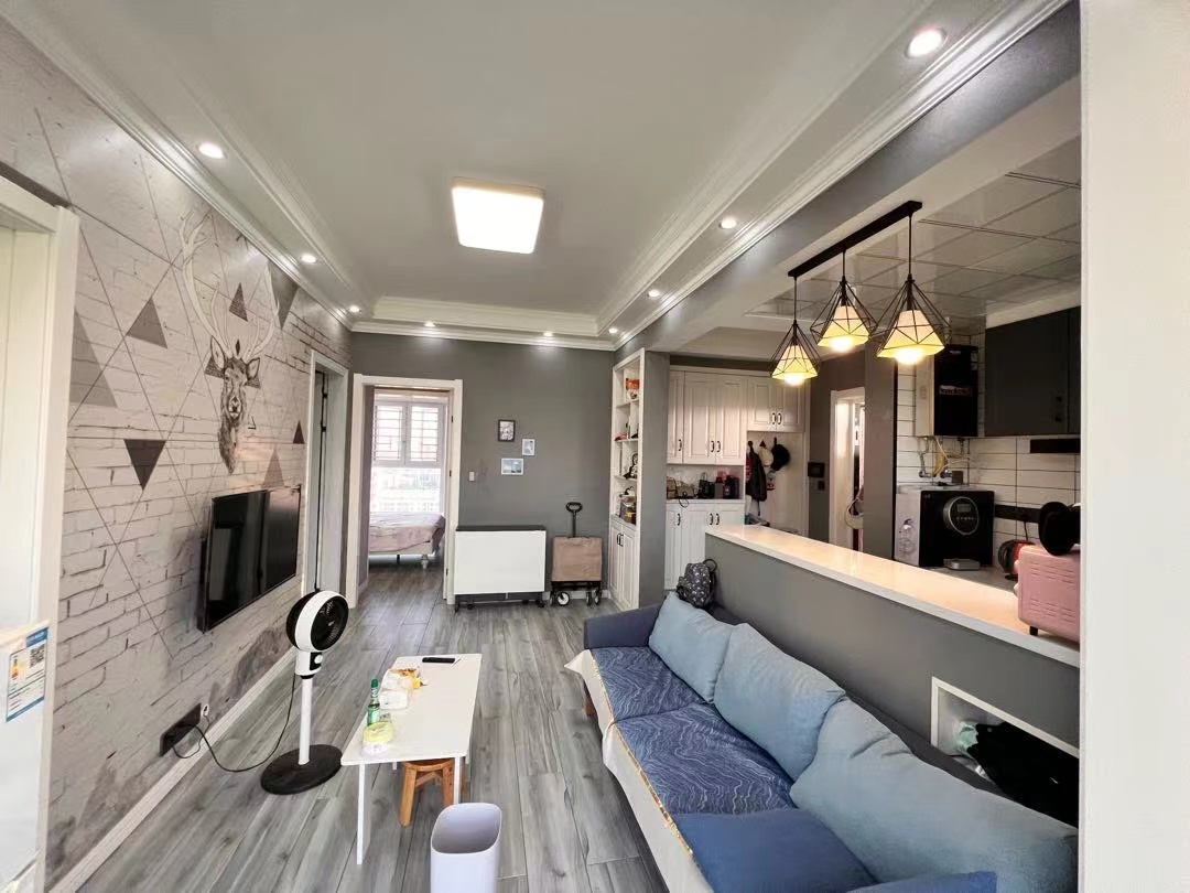 荣怀极第世家.精装两房.证件满二.看房方便