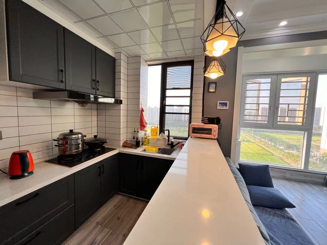 荣怀极第世家.精装两房.证件满二.看房方便