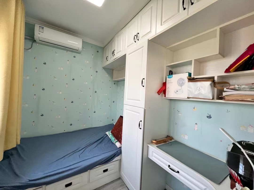 荣怀极第世家.精装两房.证件满二.看房方便