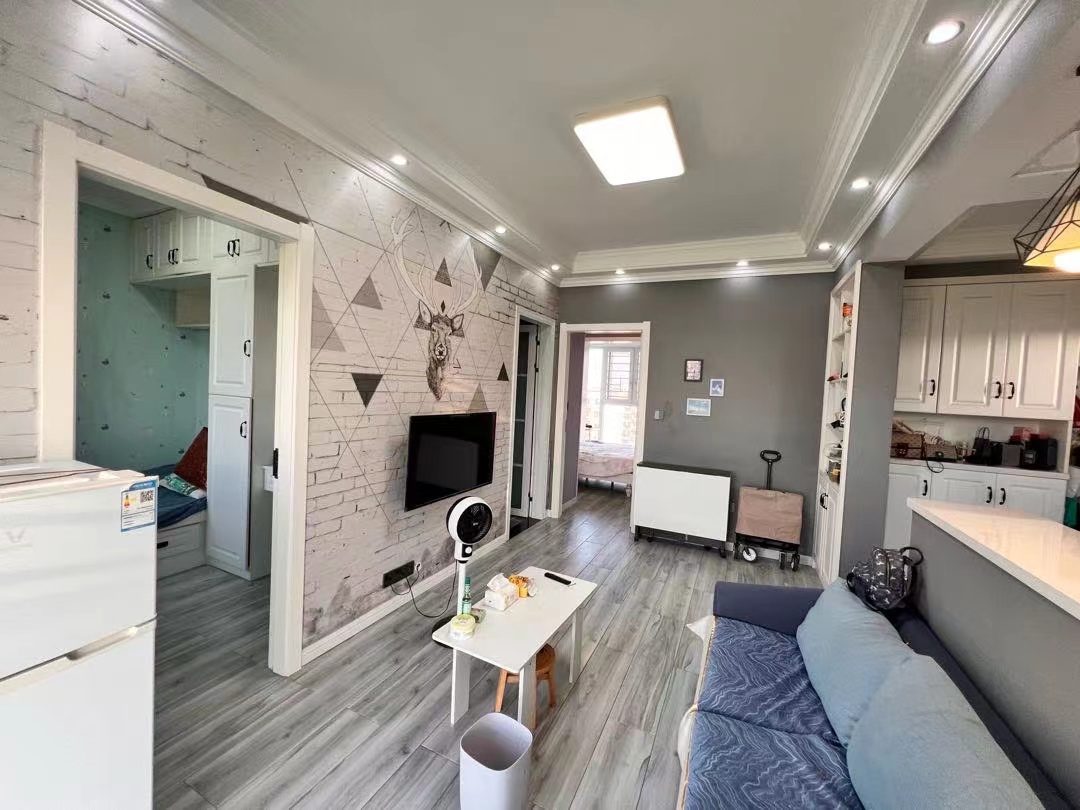 荣怀极第世家.精装两房.证件满二.看房方便