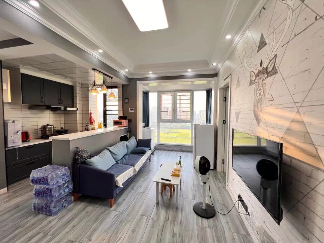 荣怀极第世家.精装两房.证件满二.看房方便