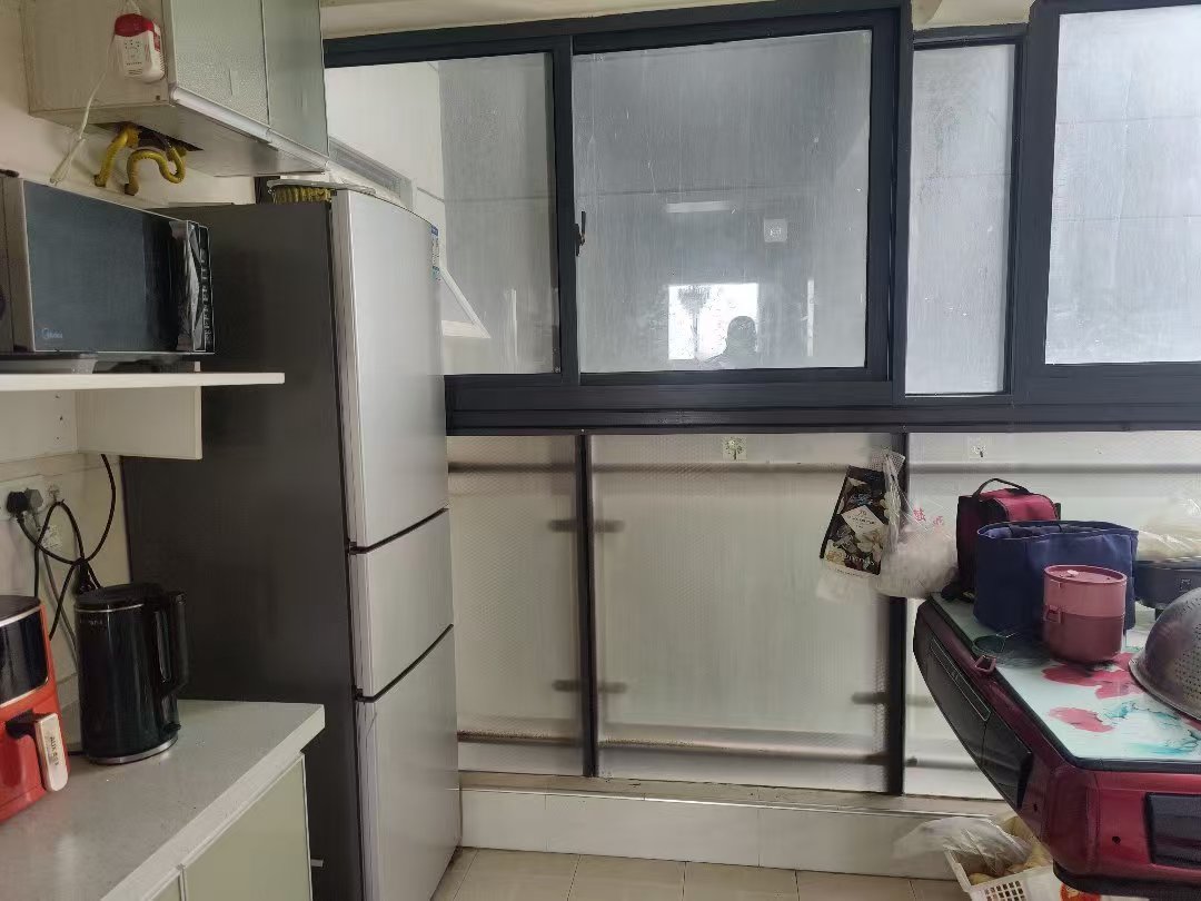 福星城.精装三房.看房方便.证件满二