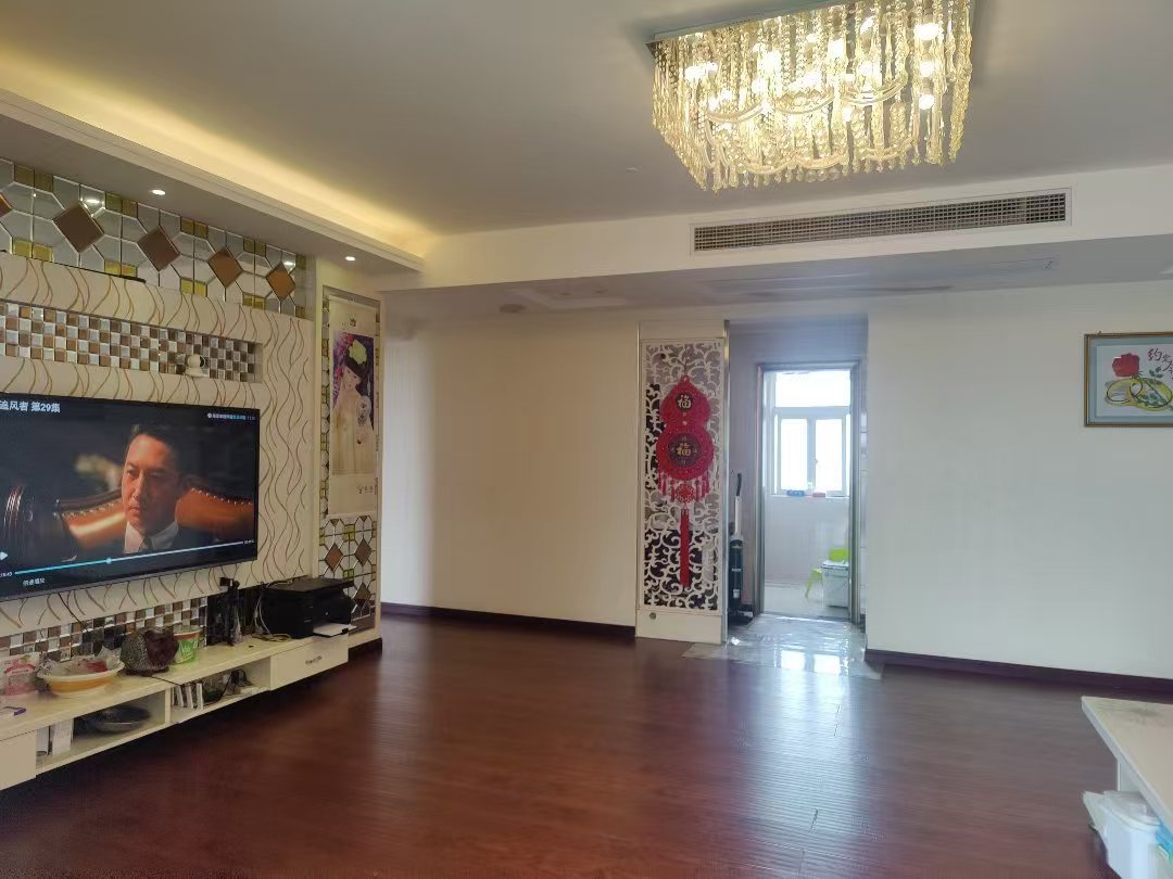 福星城.精装三房.看房方便.证件满二