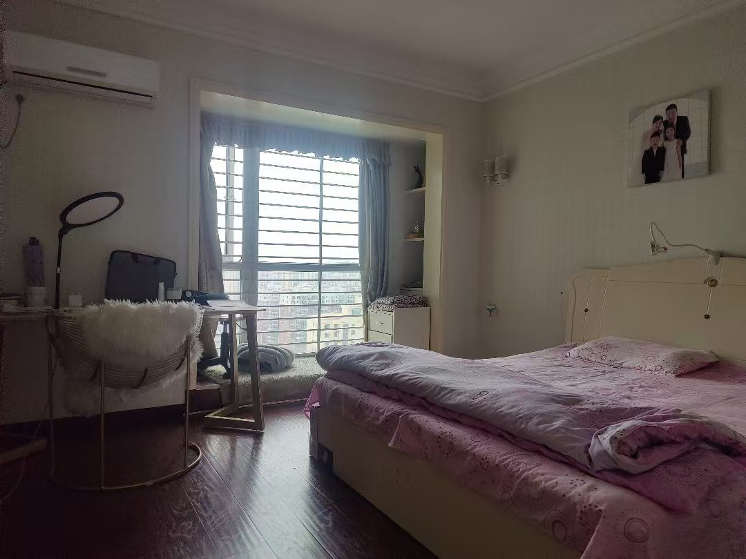 福星城.精装三房.看房方便.证件满二