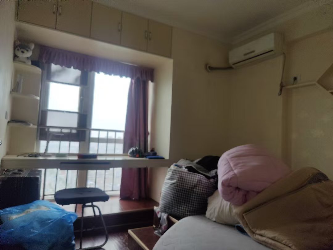 福星城.精装三房.看房方便.证件满二