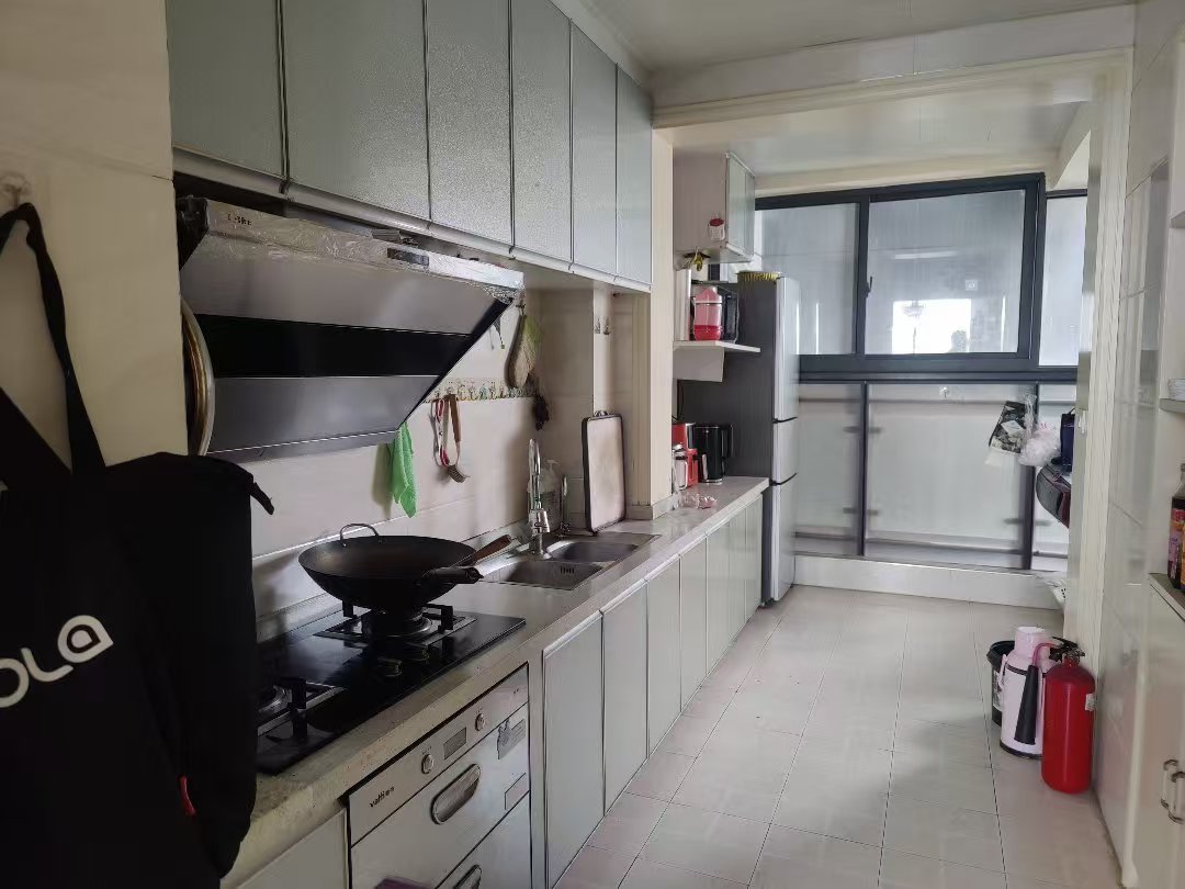 福星城.精装三房.看房方便.证件满二