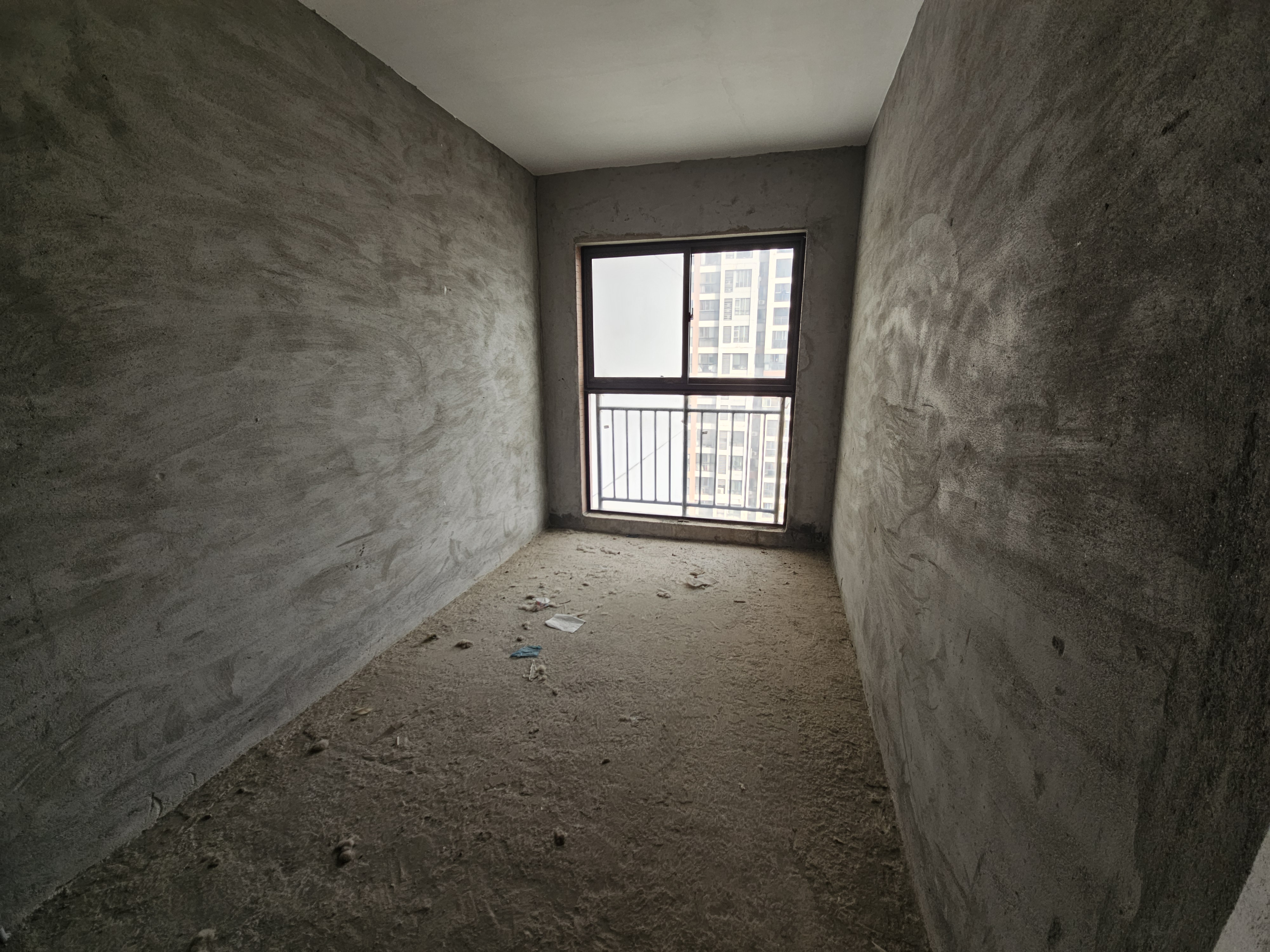 鸿昇现代城毛坯好户型新妇幼对面诚意出售楼层视野好