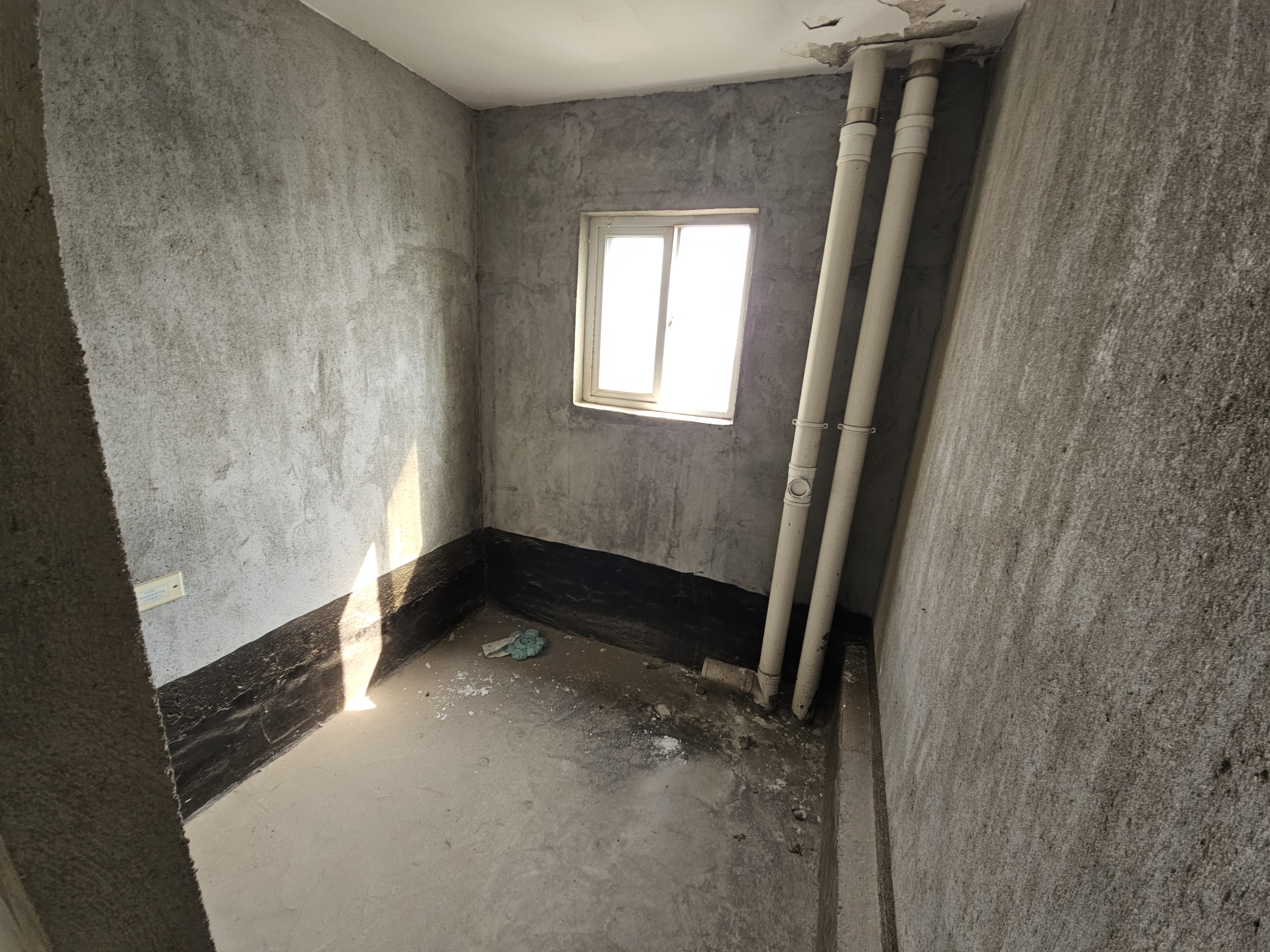 鸿昇现代城毛坯好户型新妇幼对面诚意出售楼层视野好