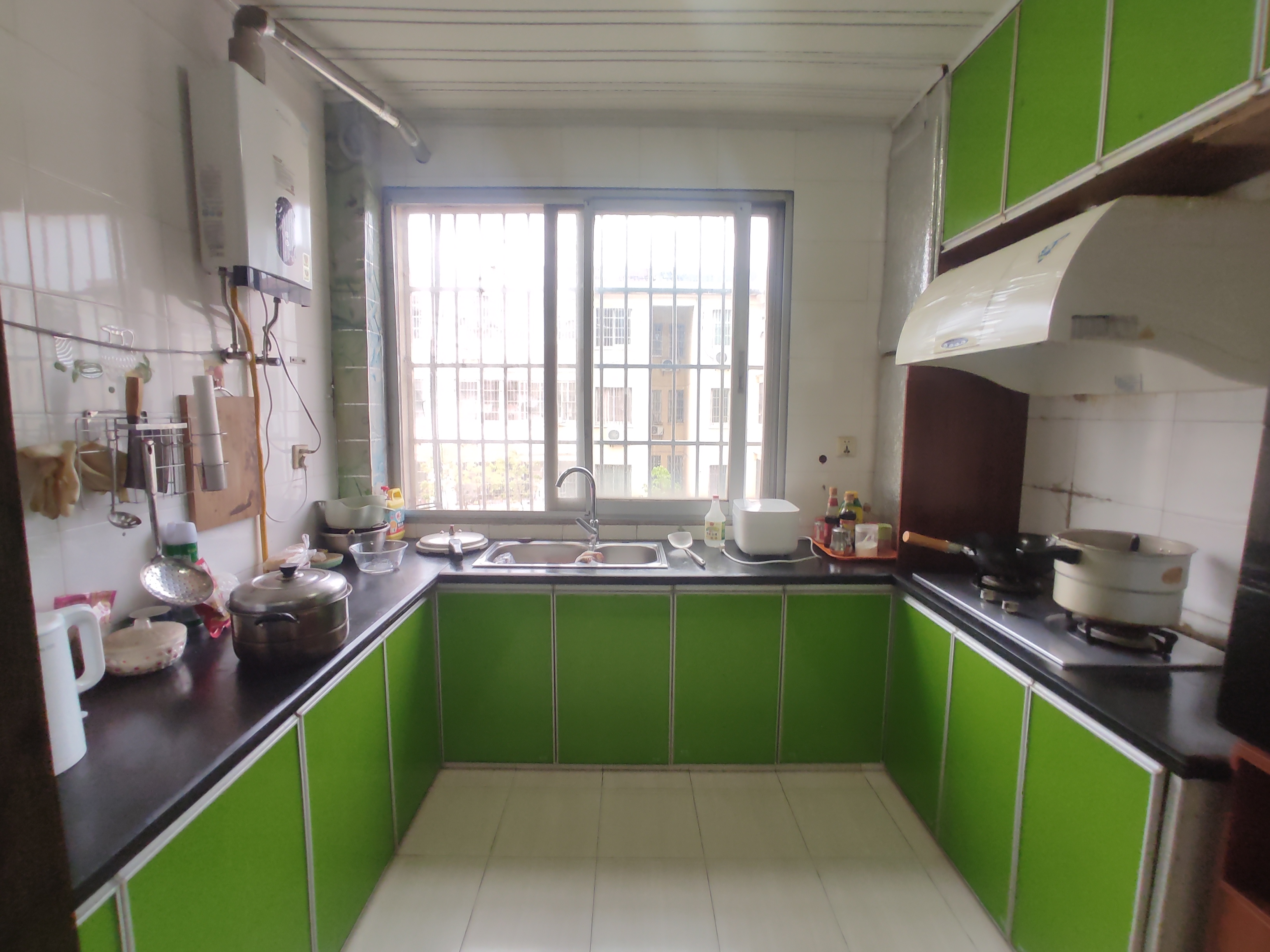 德政园枫丹苑.精装三房.证件满二.看房方便