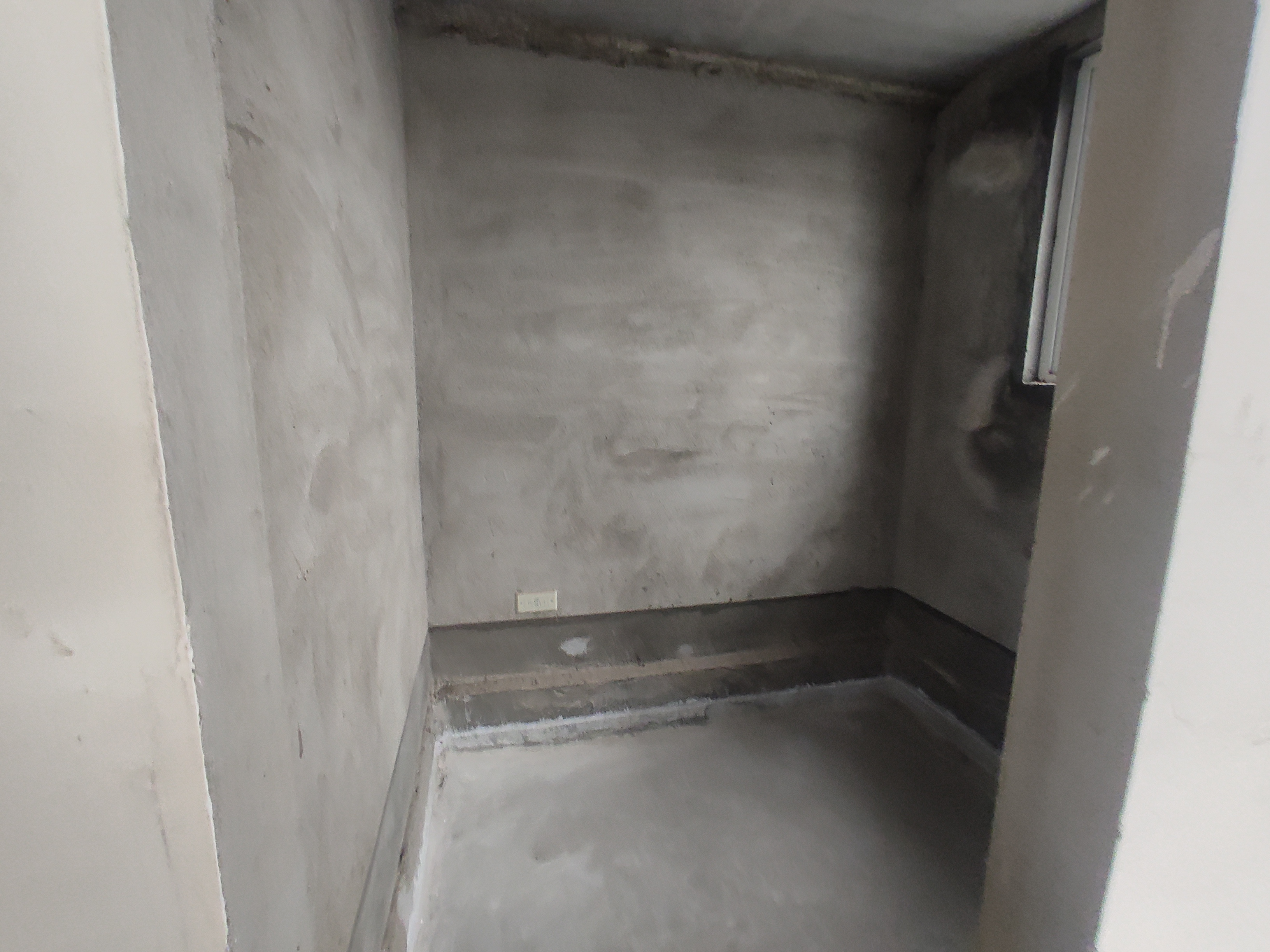 三丰鼎城毛坯大四房.大家庭住这面积，舒服好楼层.证件满二