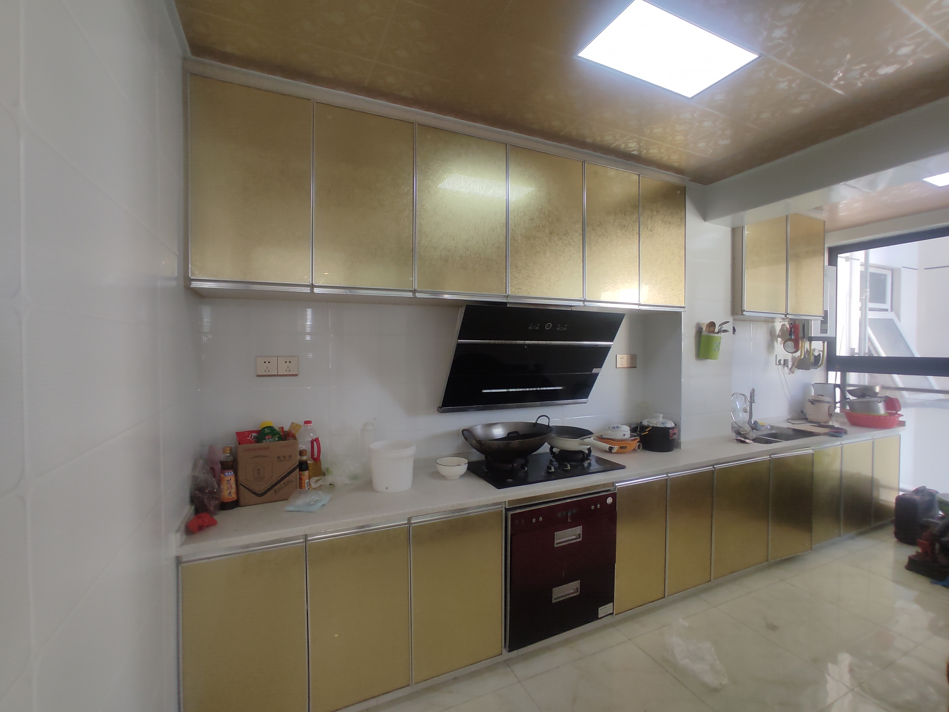 福星城.精装三房边户.送路户花园.证件满五.看房有钥匙