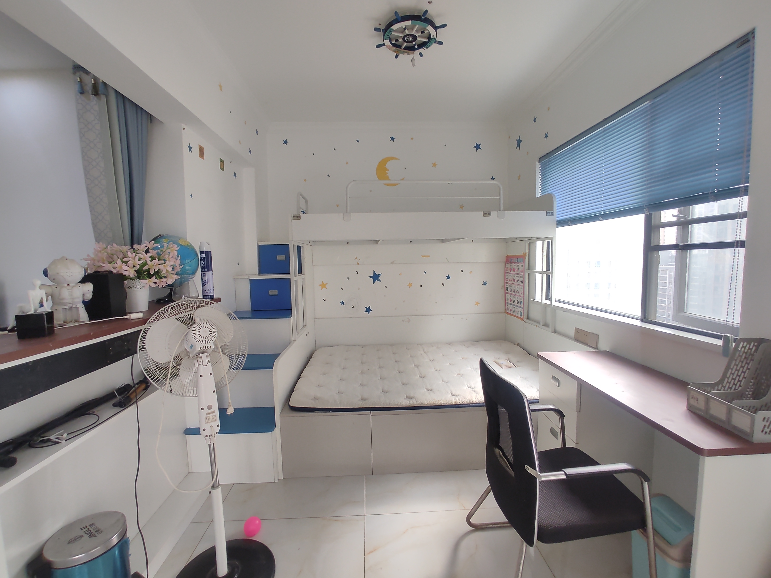 元泰未来城.精装三房两位.证件满二.看房有钥匙