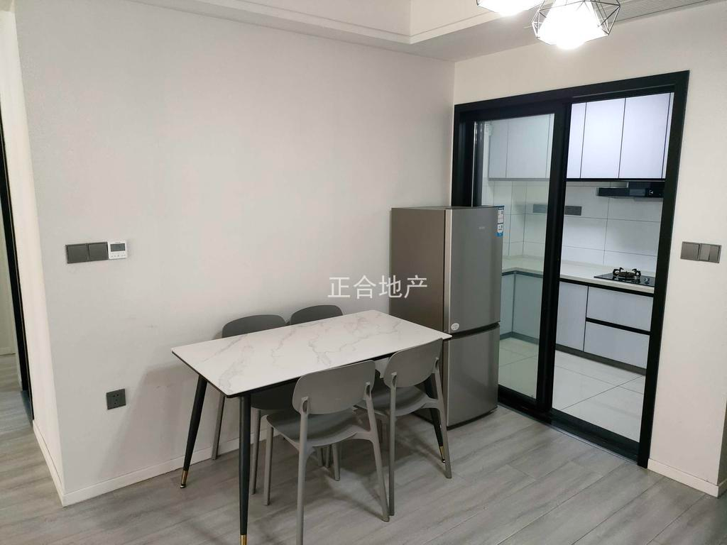 森林国际翡冷翠全新装修诚心卖