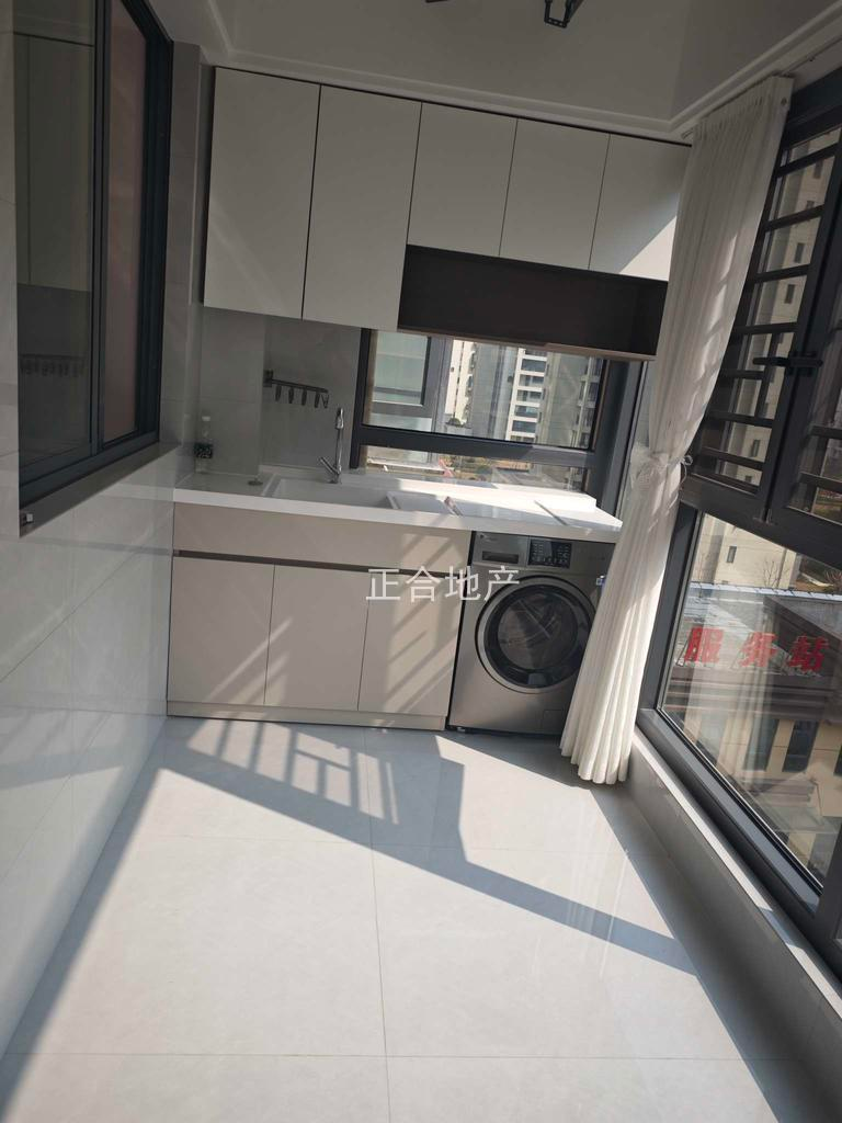 朝阳丽景南城CBD精装婚房