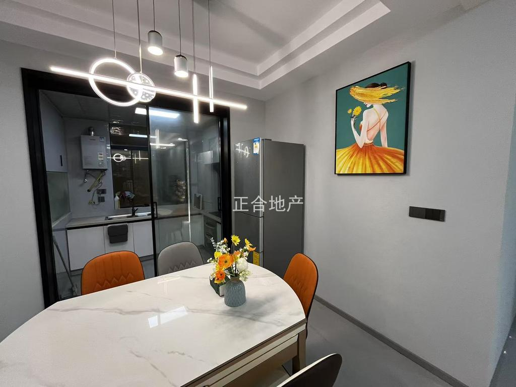 新城壹号全新装修低价出售