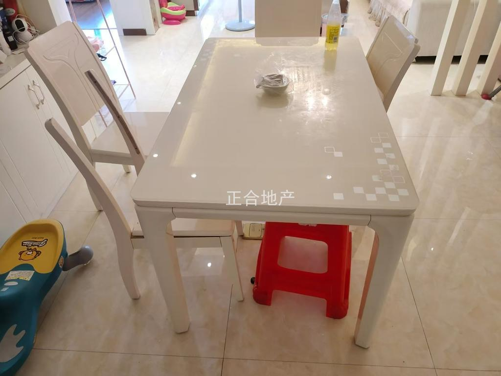 新城壹号精装修证满二