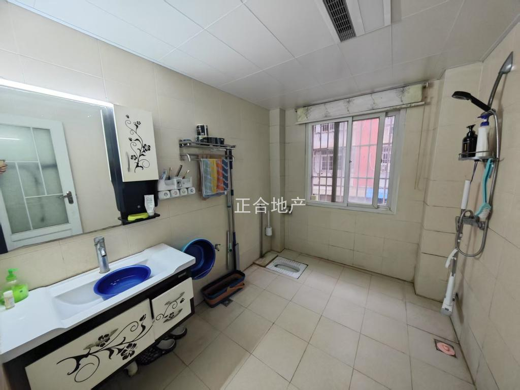 德美花苑西桥菜场对面生活方便