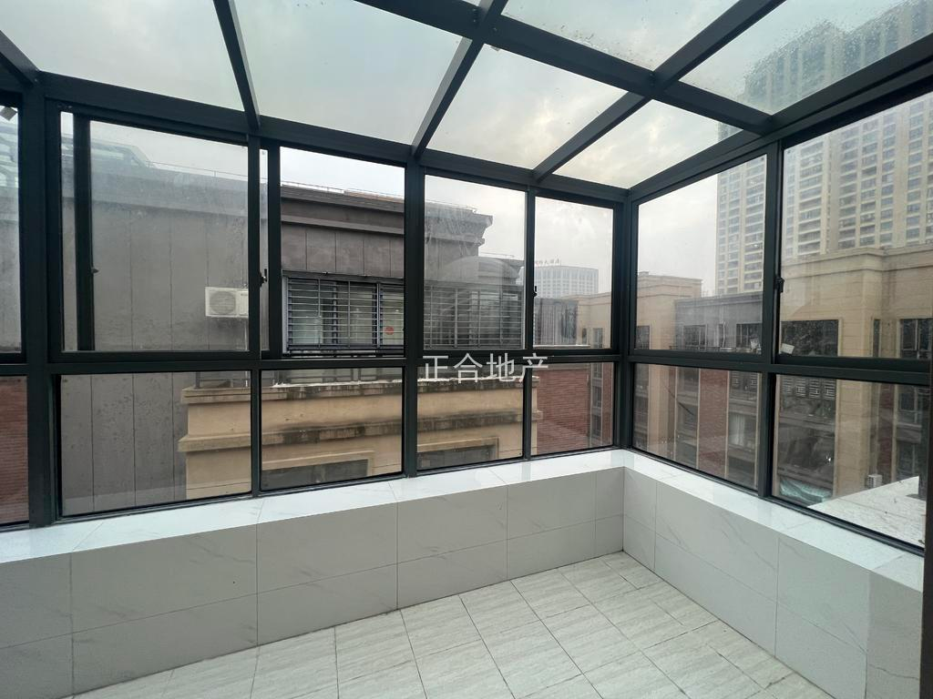 绿地华庭香格里拉精装修毛胚价