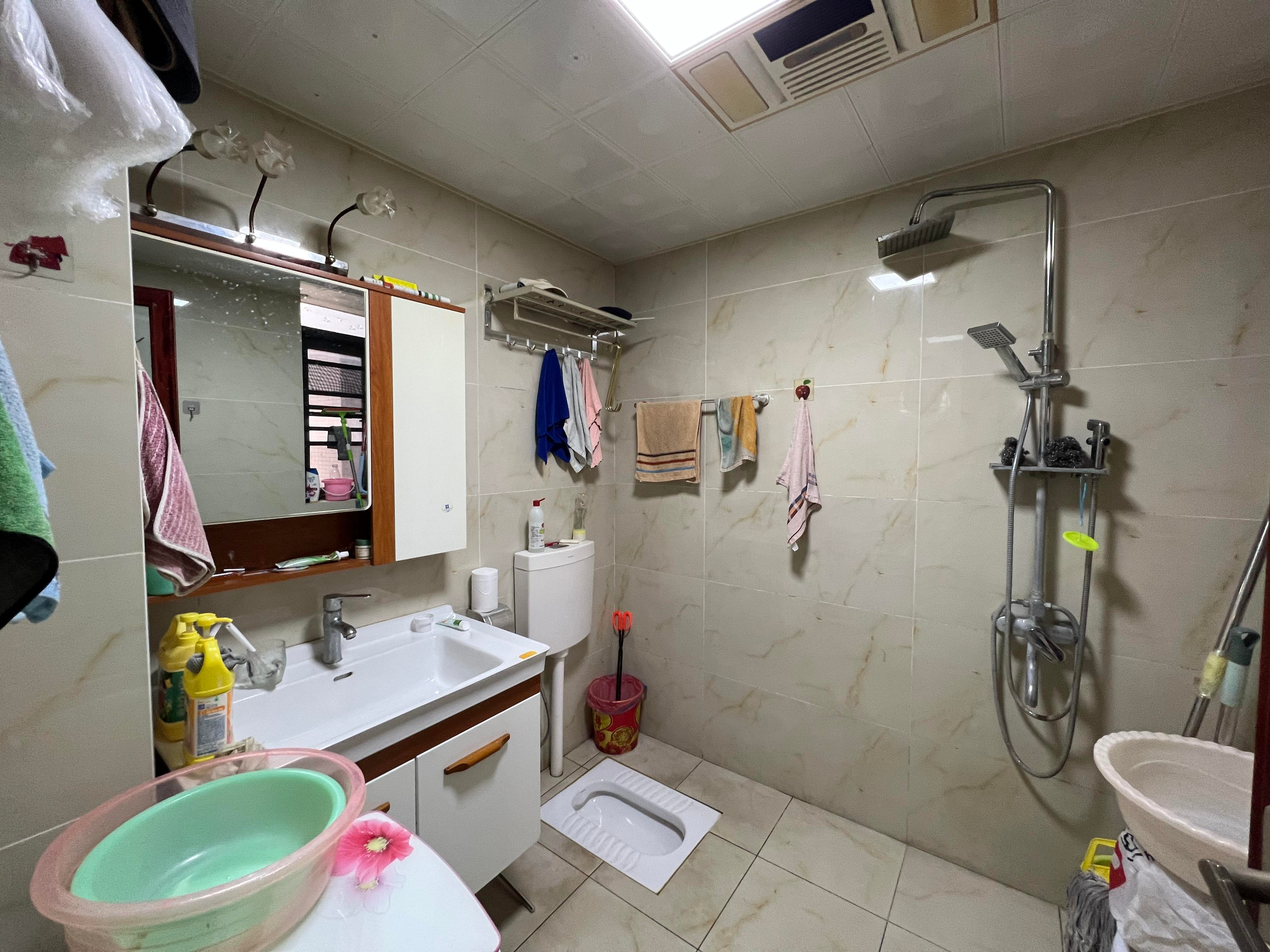 满庭春对面紫润尚城2室2厅精装修家具全配优价出售！