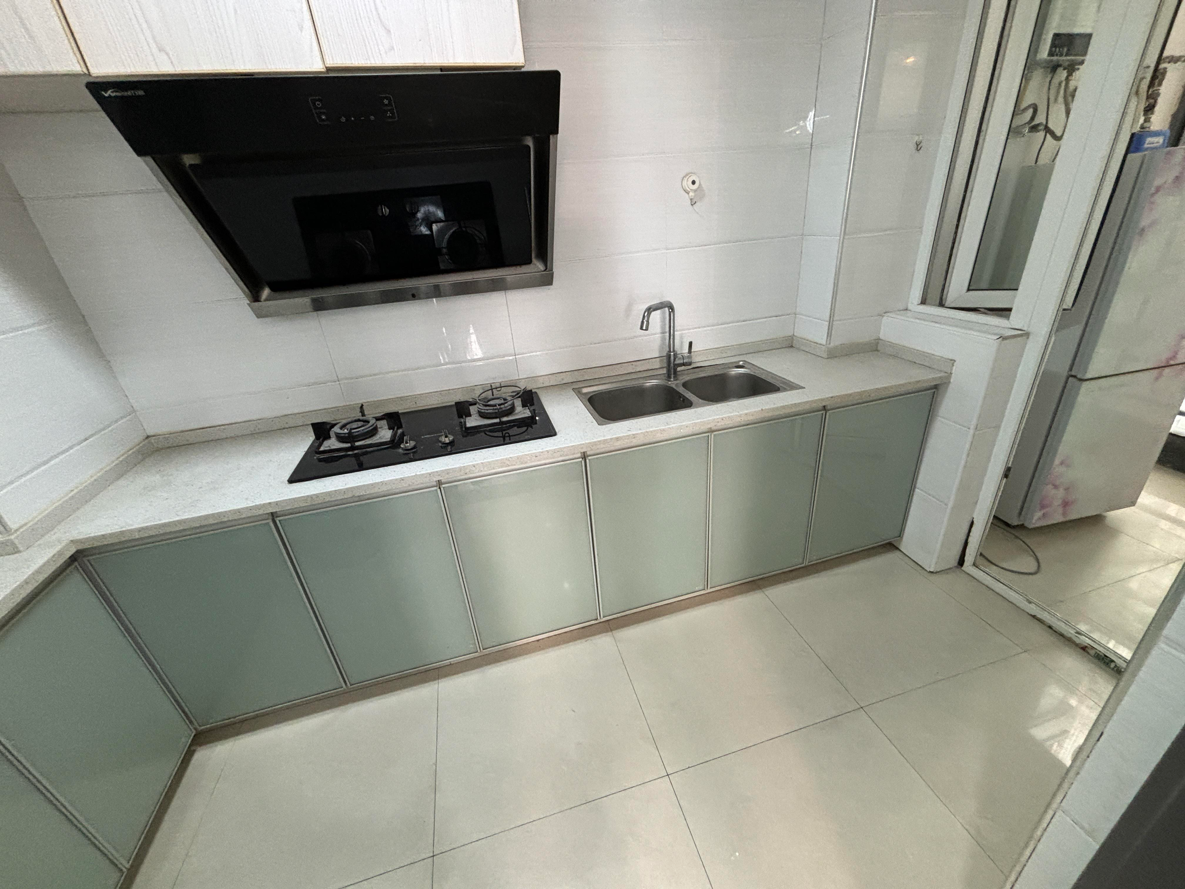 仙桃福星城3室2厅新装修家具家电全配优价诚心出售！