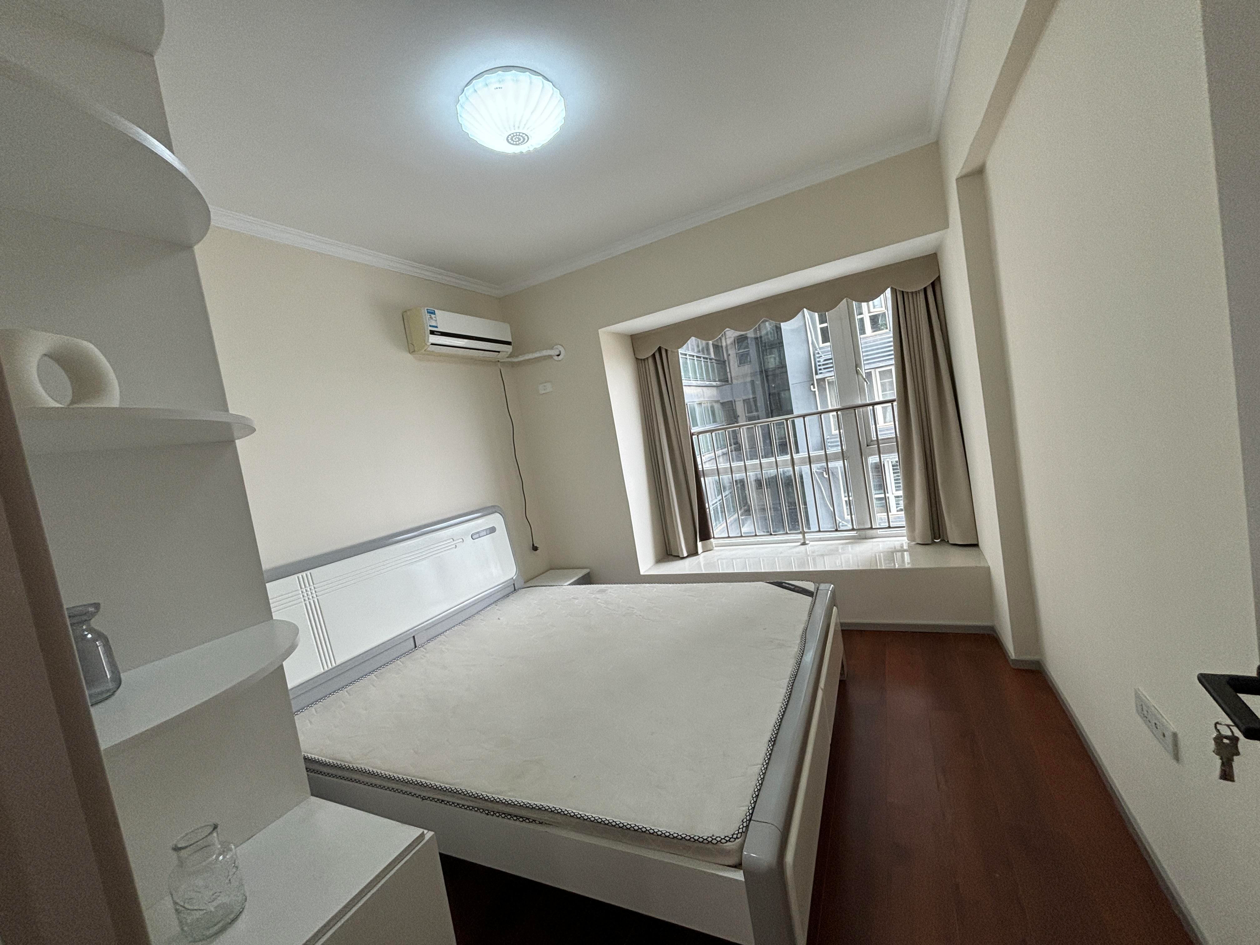 仙桃福星城3室2厅新装修家具家电全配优价诚心出售！