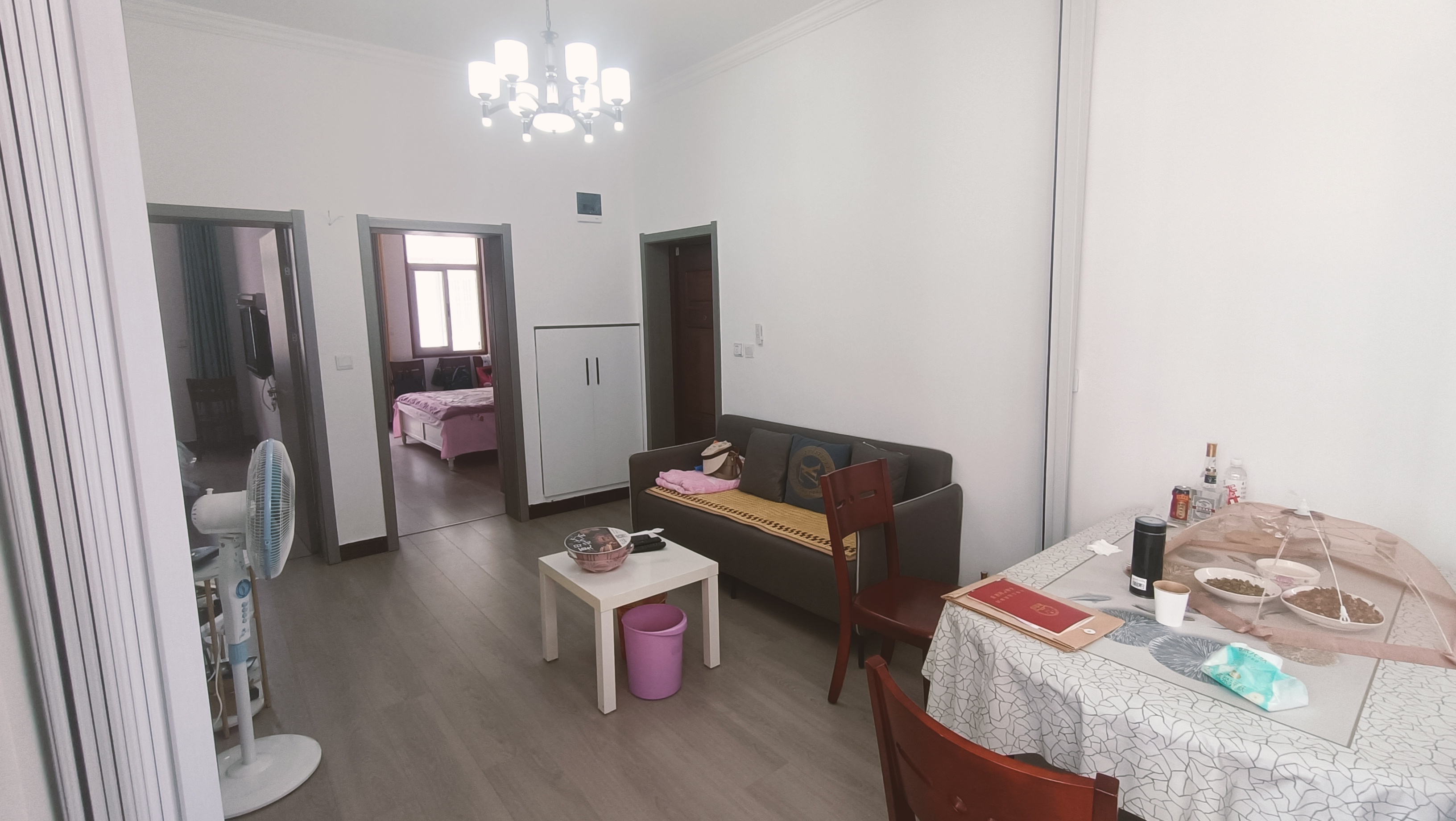 小下河畔河景房，3室两厅，优价出售