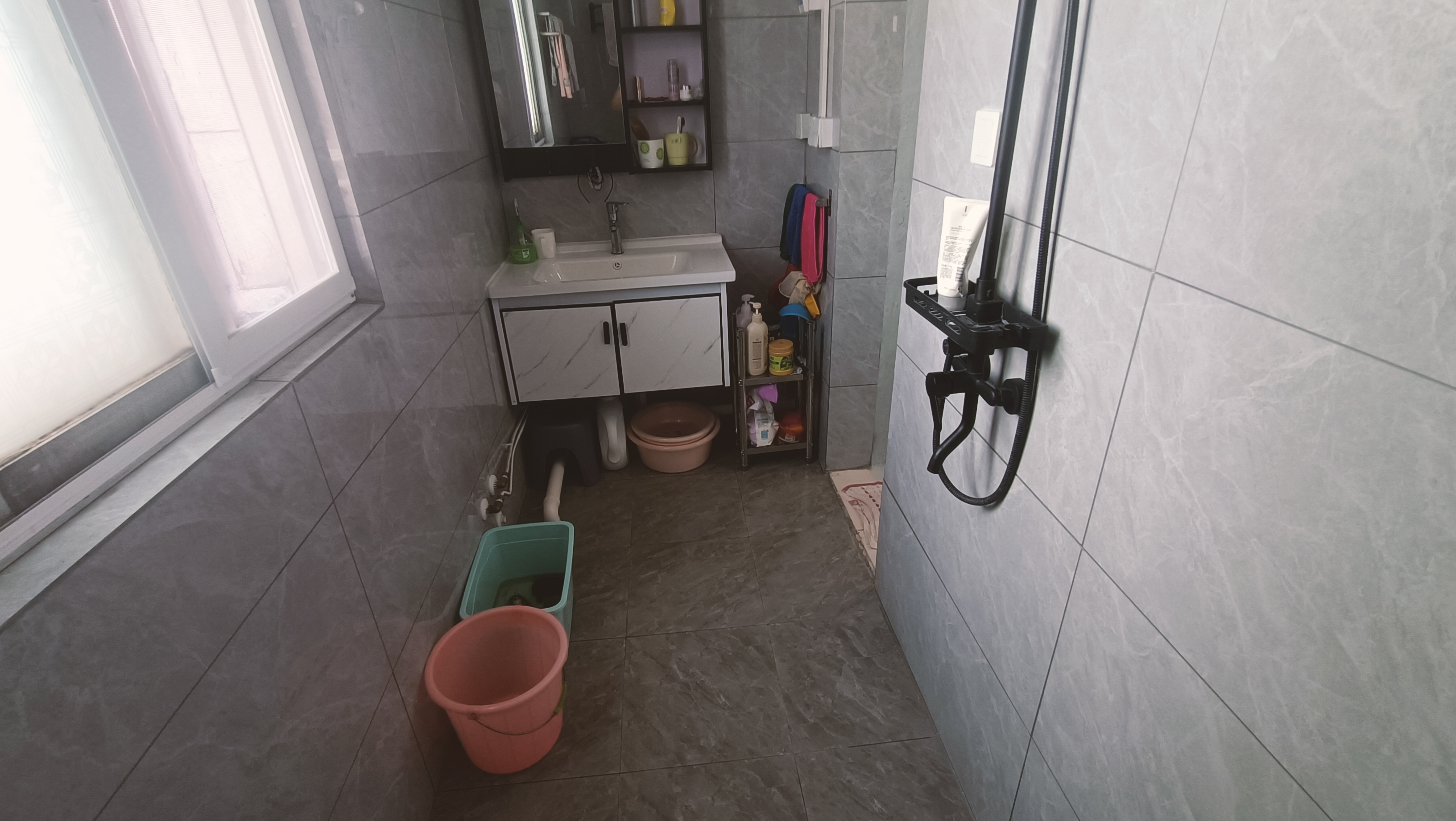 小下河畔河景房，3室两厅，优价出售