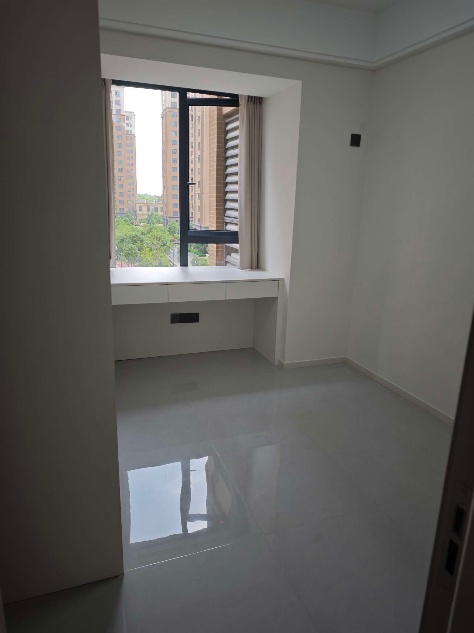 南城新区3室2厅2卫全新精装修沔阳天泽园户型好得房率高！