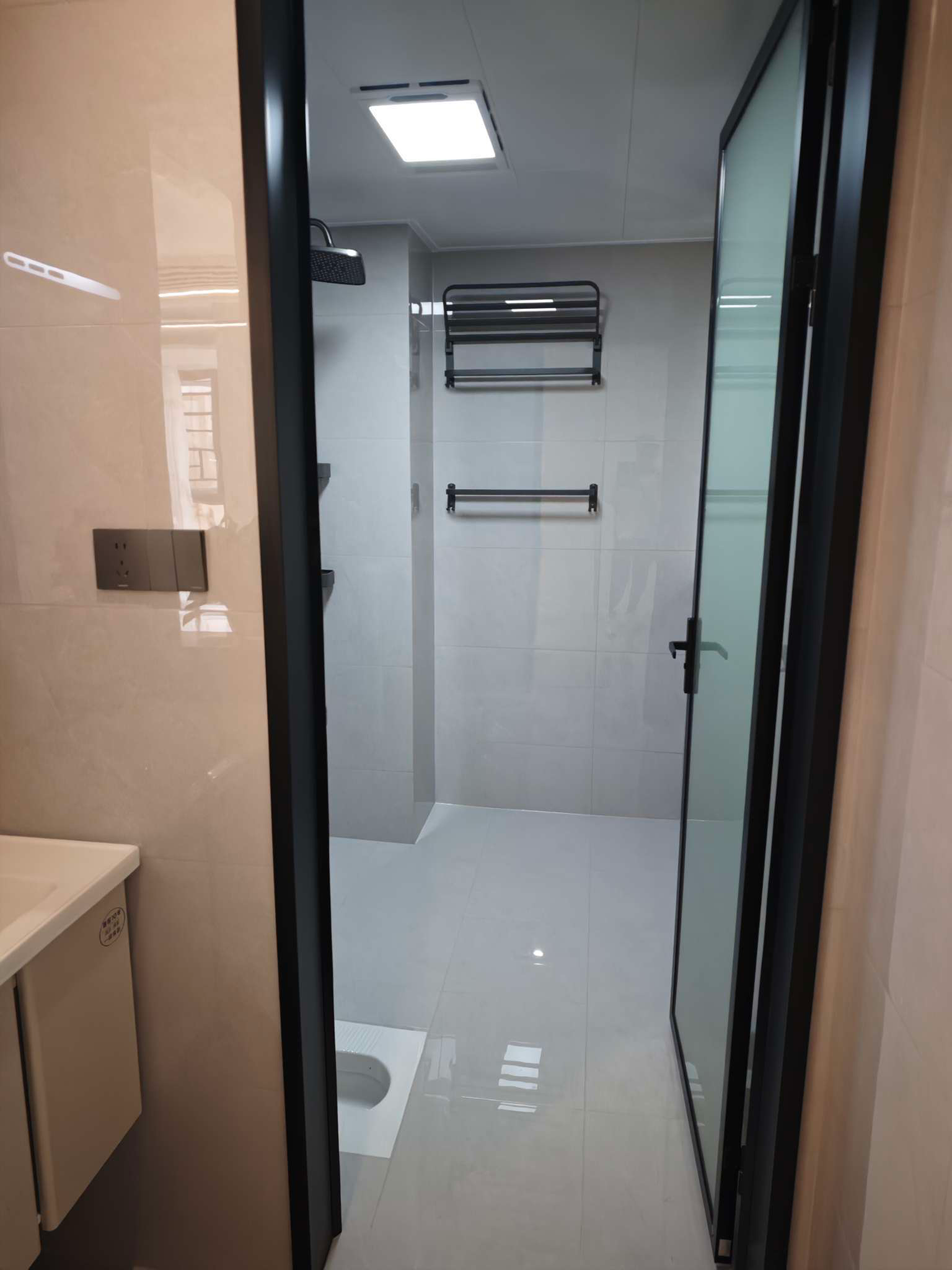 南城新区3室2厅2卫全新精装修沔阳天泽园户型好得房率高！