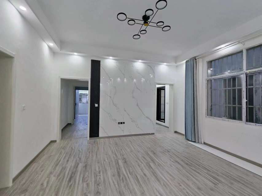 仙桃华宝小区4楼3室2厅房子保养完好优价出售!