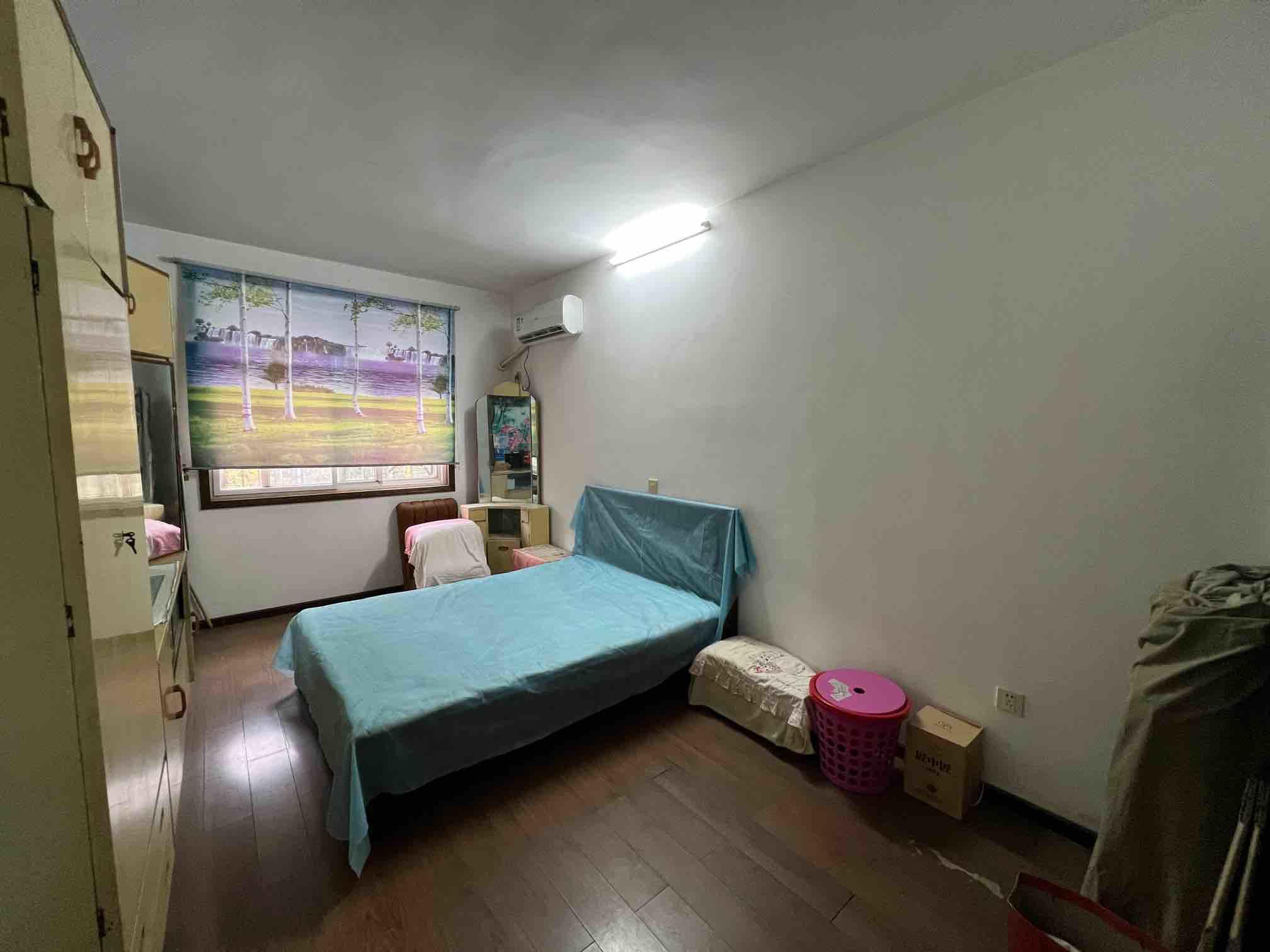 仙下河畔步行街3室2厅2卫步梯2楼的房子28.5万优价出售！