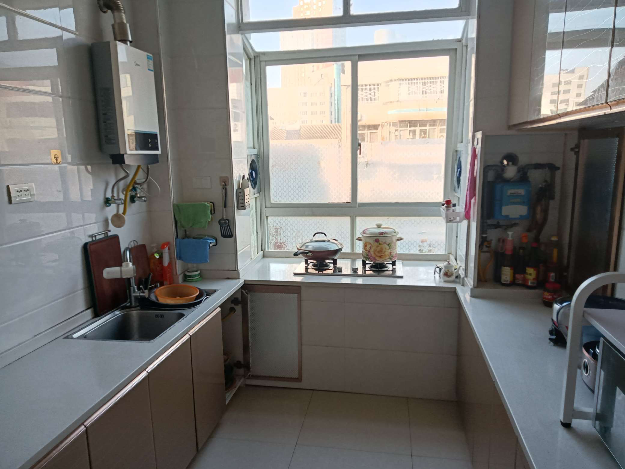 沙嘴财政局宿舍3室2厅精装修拎包即住小区有大院子停车特别方便！