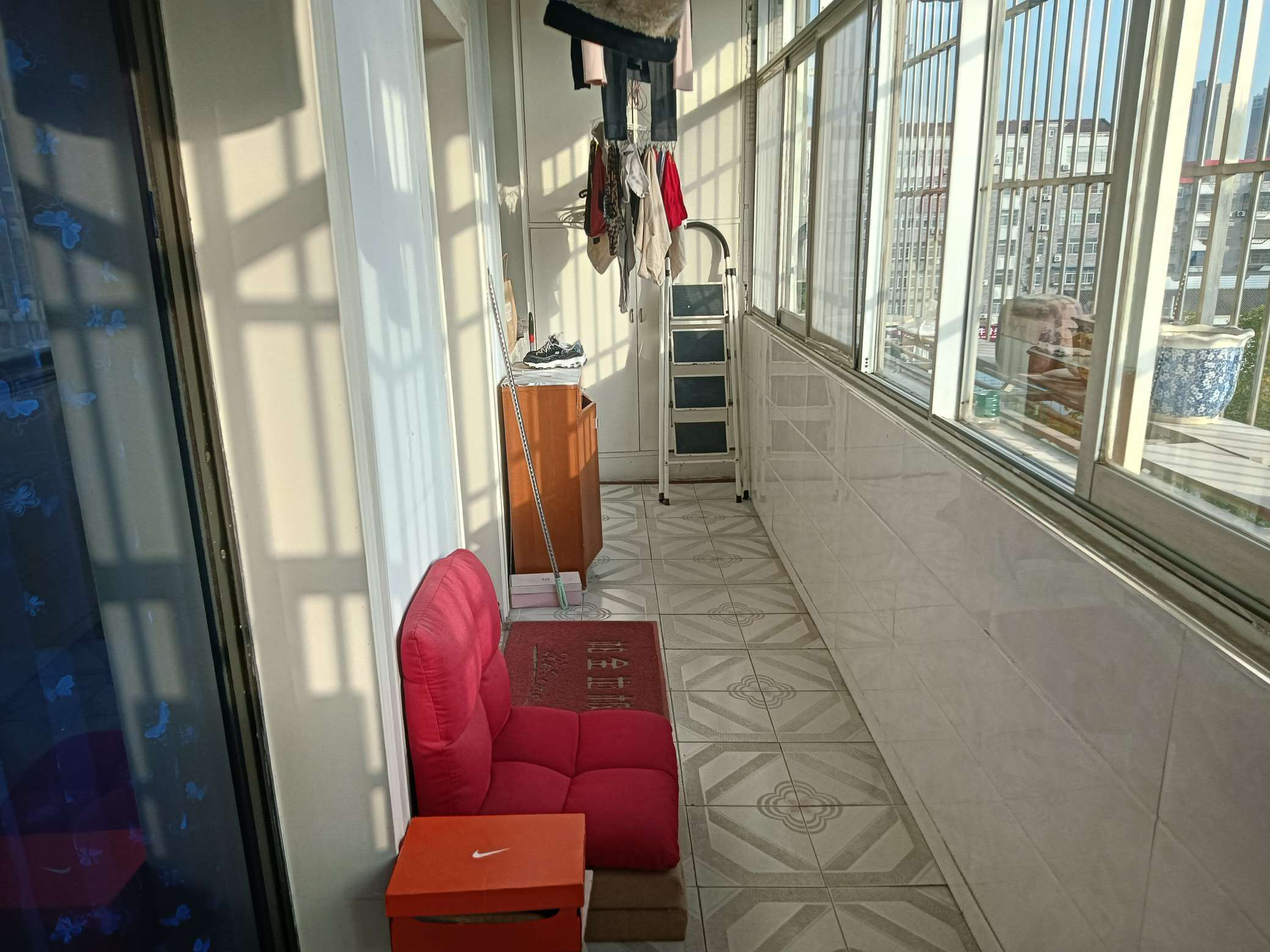 沙嘴财政局宿舍3室2厅精装修拎包即住小区有大院子停车特别方便！