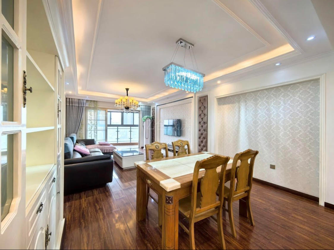 仙下河边河景房3室2厅2卫精装修3楼总高6楼精装修房龄新优价出售