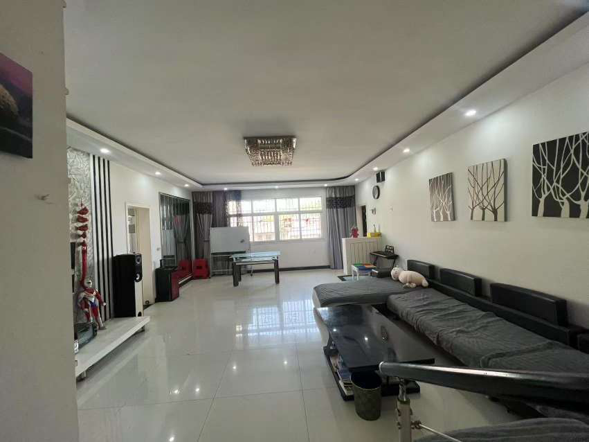 复州花园3室2厅2125平精装修中间楼层37万优价出售！