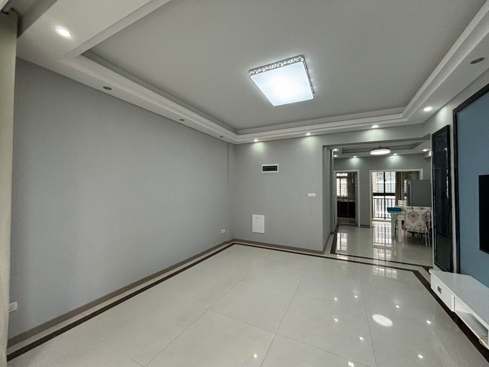 香岸华府3室2厅2卫125平精装修48.8万优价出售