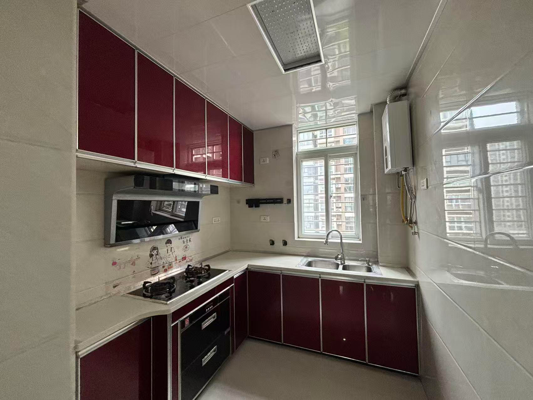 香岸华府3室2厅2卫125平精装修48.8万优价出售