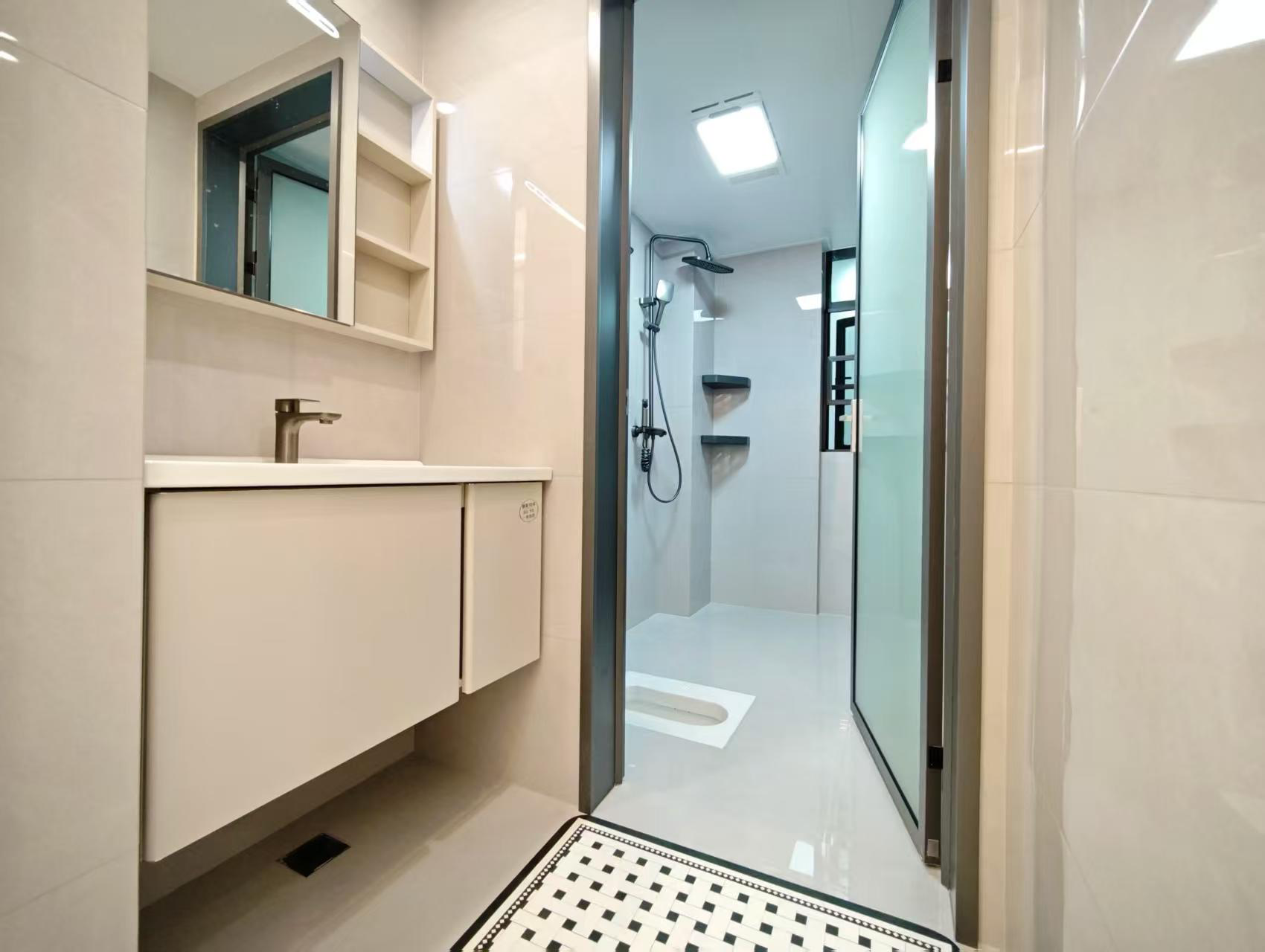 御湖世家3室2厅2卫全新精装修拎包即住！