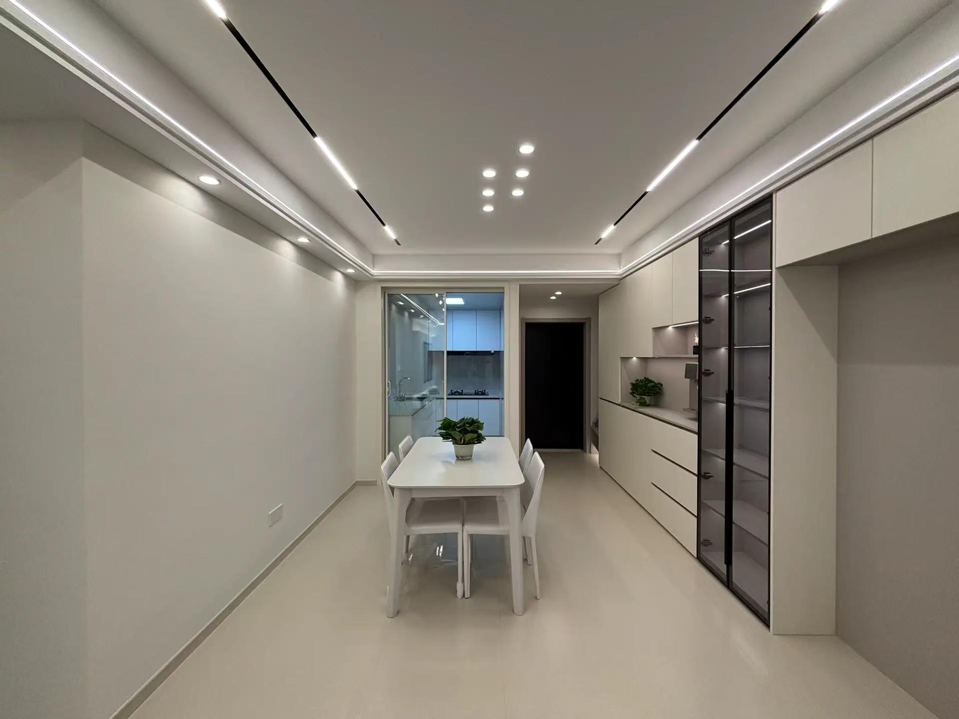 沔阳公馆3室2厅2卫全新精装修没有住过高标准的装修，房子优价出售